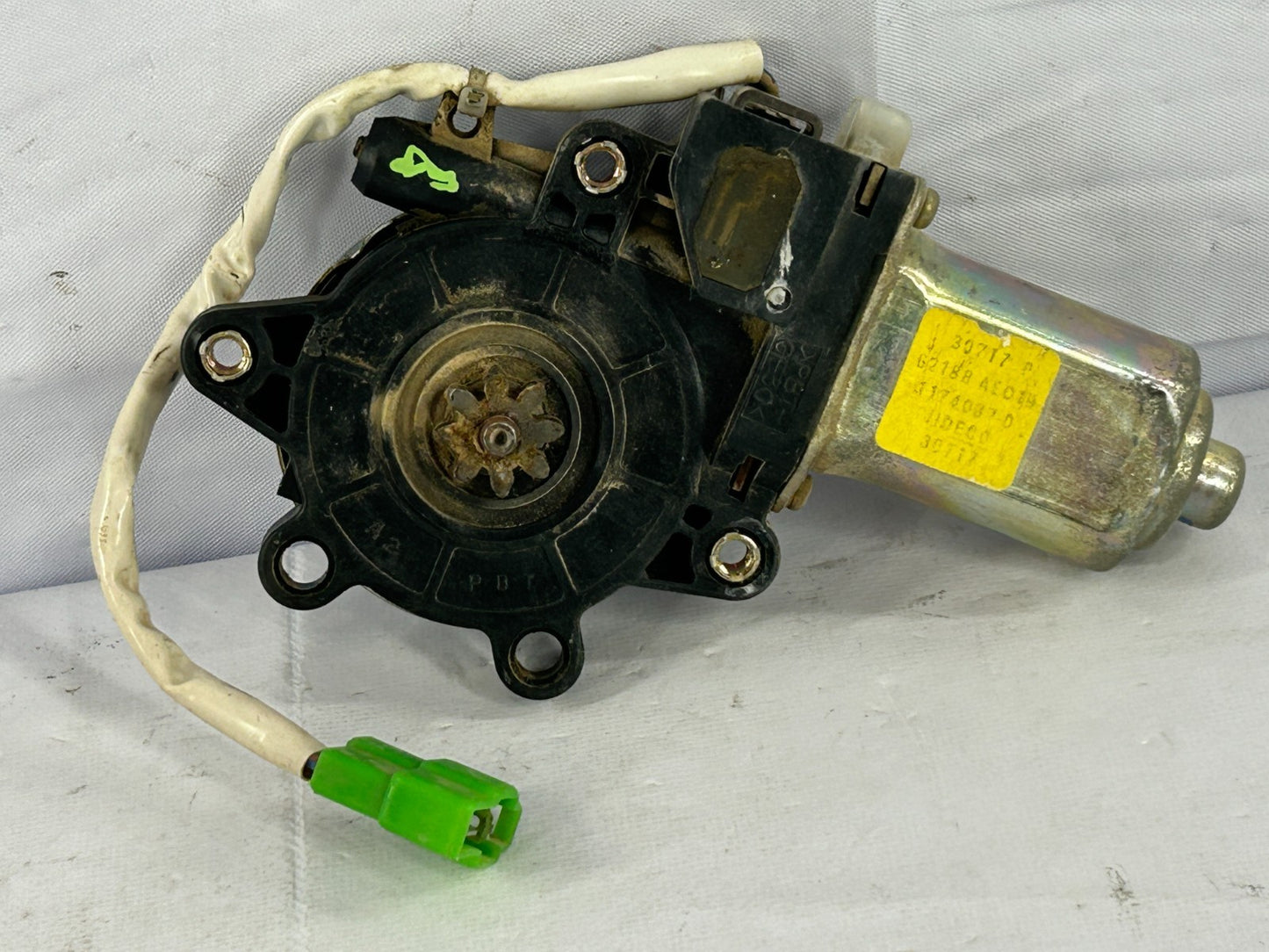 2000-2004 Subaru Outback Rear Left Door Power Window Motor OEM 62188AE01B
