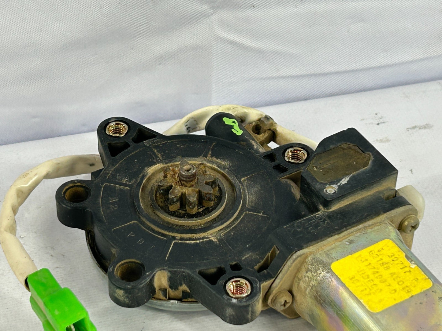 2000-2004 Subaru Outback Rear Left Door Power Window Motor OEM 62188AE01B