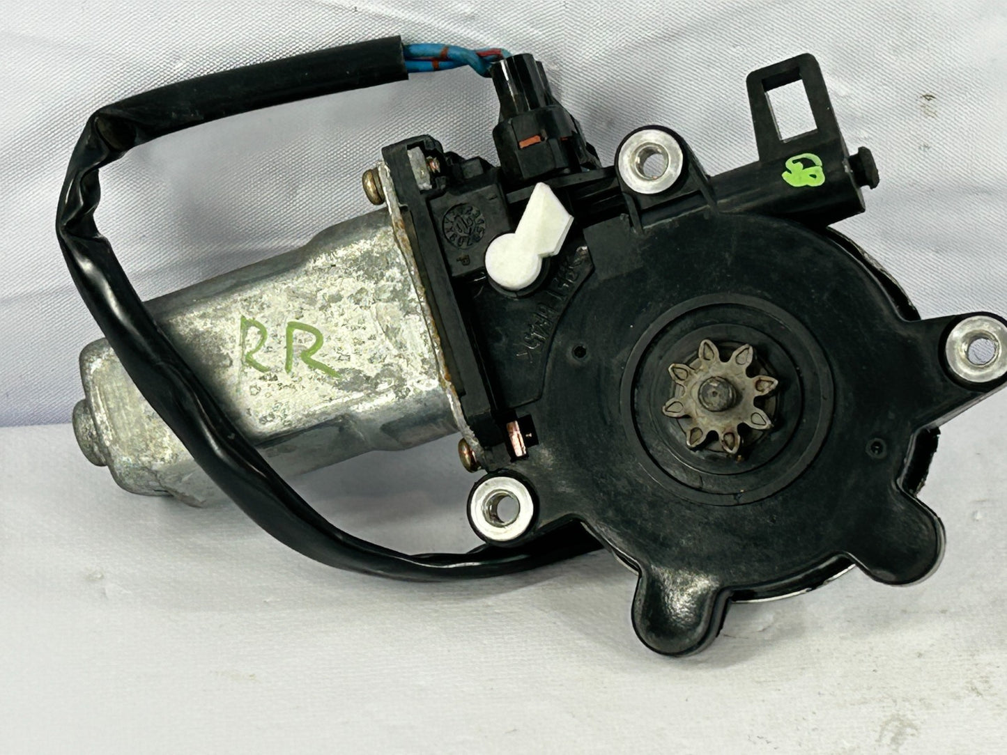 02-04 Subaru Impreza Outback Rear Right Door Power Window Motor OEM 62188FE000