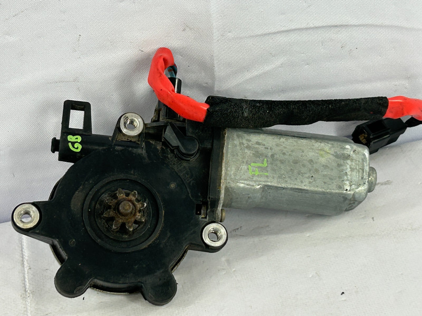 02-04 Subaru Impreza Outback Front Left Door Power Window Motor OEM 61188FE010