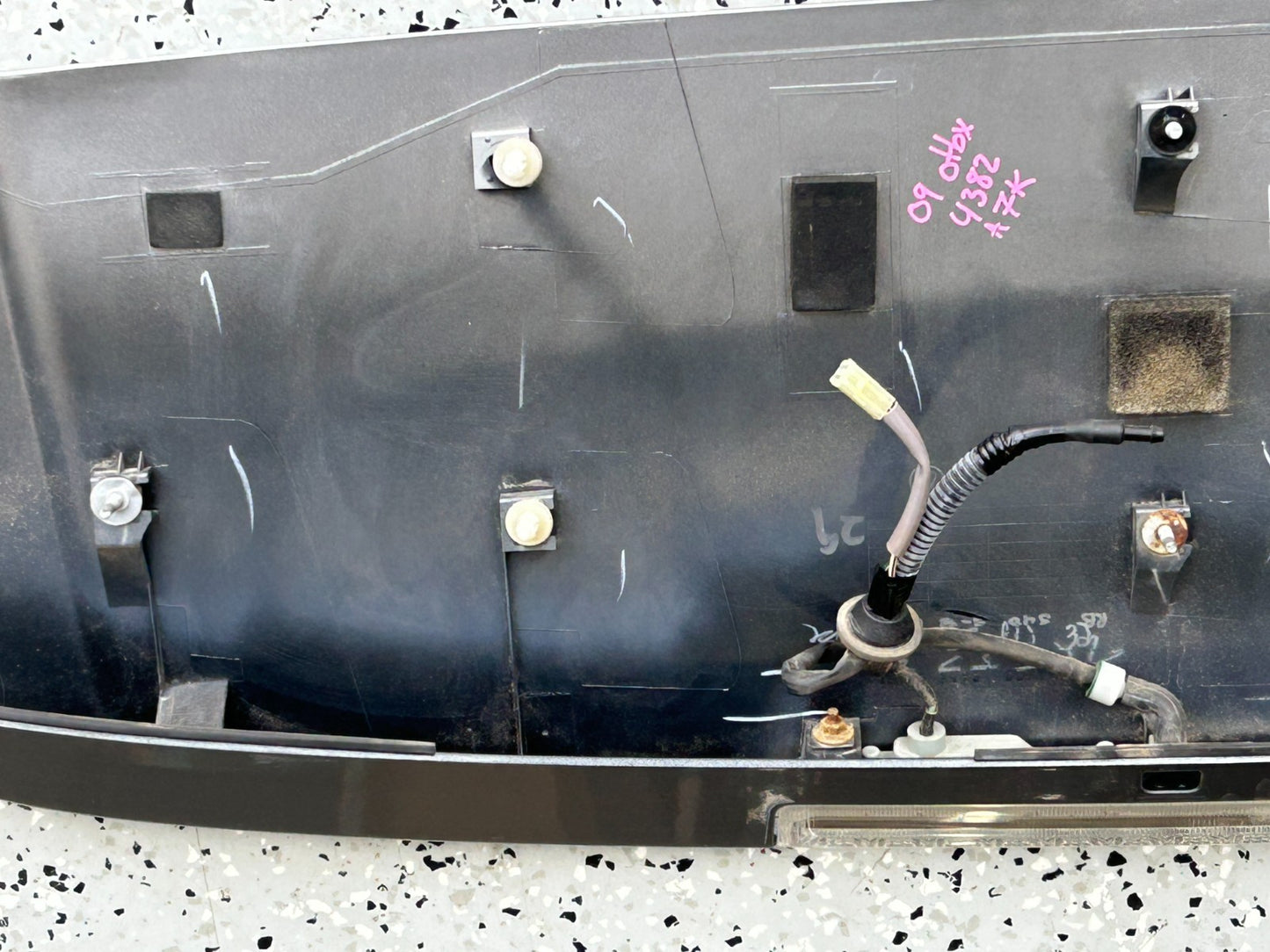 2005-2009 Subaru Outback Rear Tailgate Spoiler 3rd Brake Light OEM 96031AG01ANN