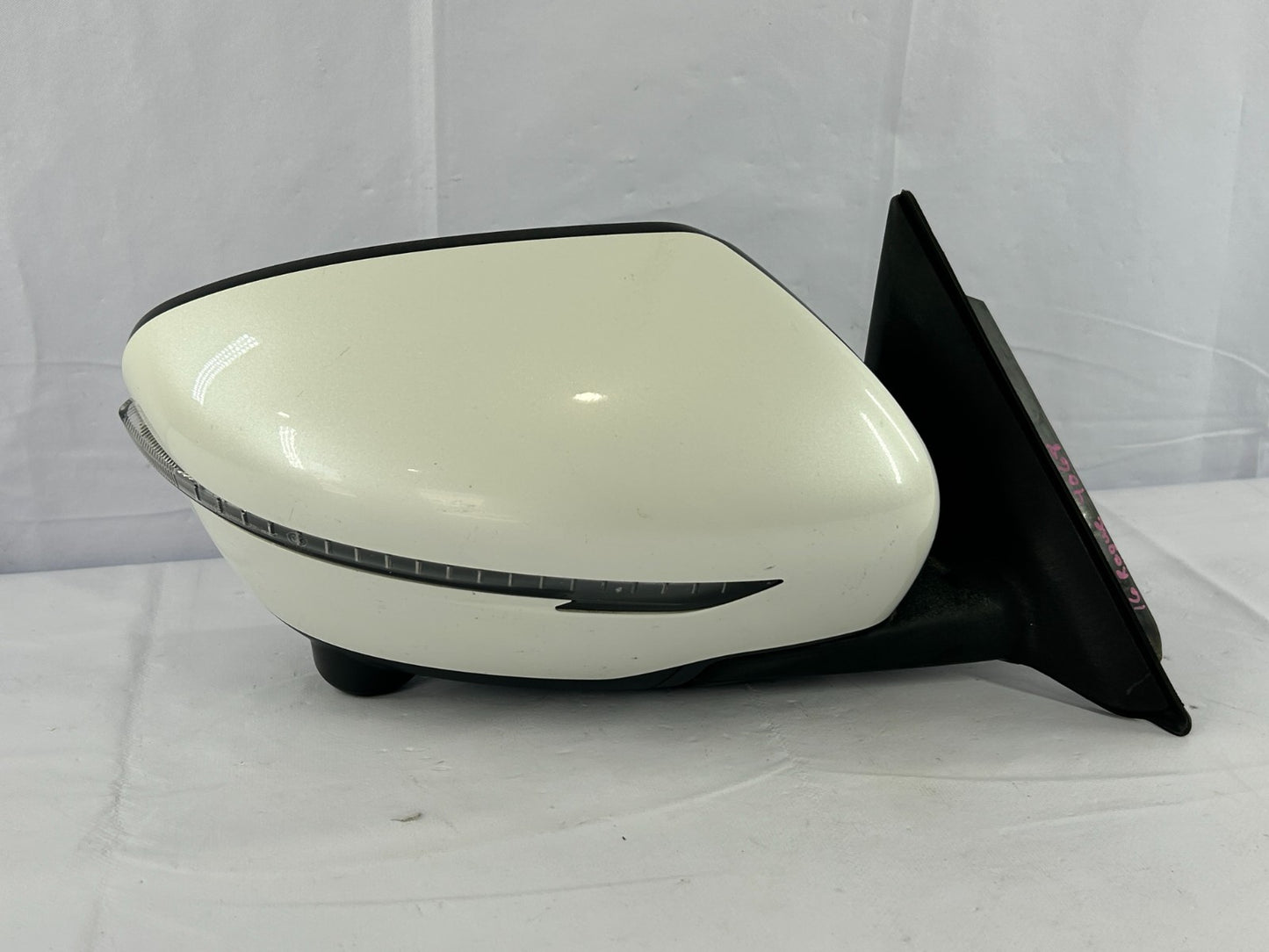 14-17 Nissan Rogue Right Passenger Side View Mirror & Camera 11-Wire 96301-9TB3C
