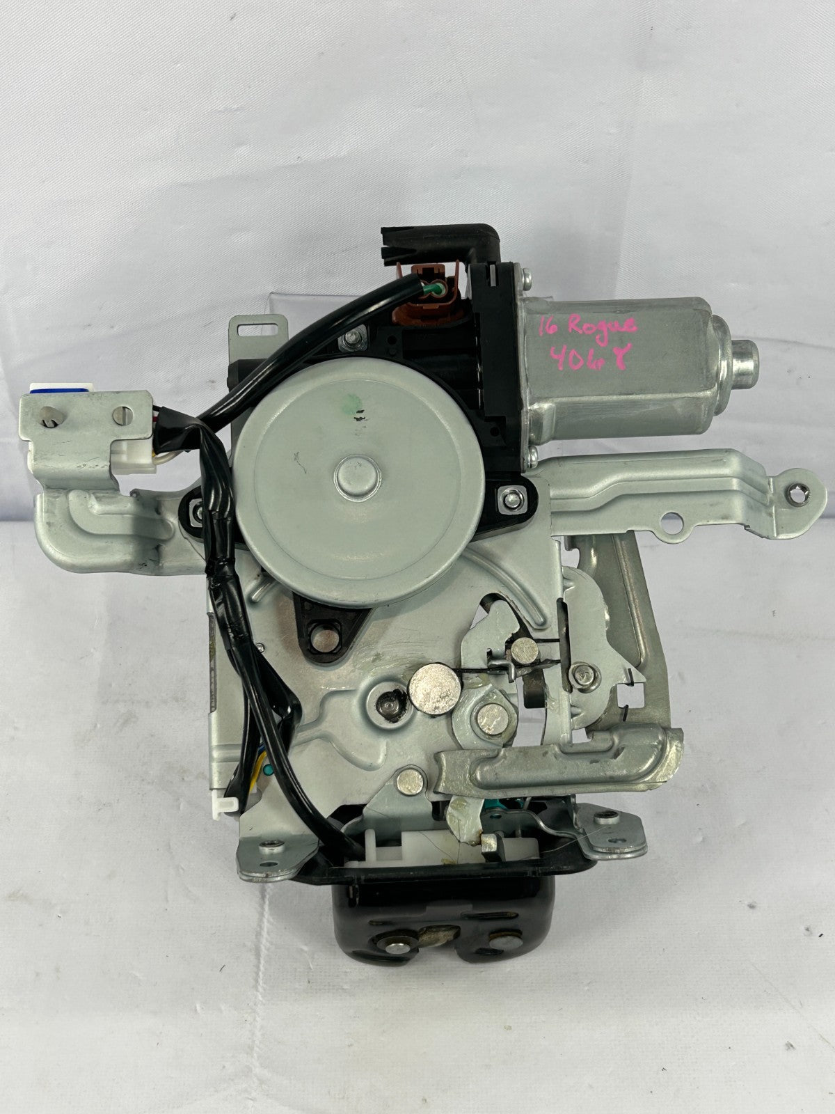 2014-2018 Nissan Rogue Trunk Lid Lock Latch Actuator Motor OEM 90500-1AA0B