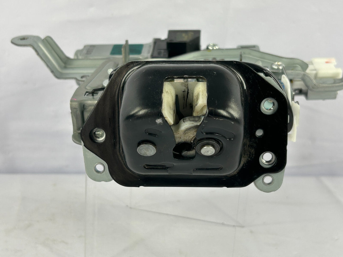 2014-2018 Nissan Rogue Trunk Lid Lock Latch Actuator Motor OEM 90500-1AA0B