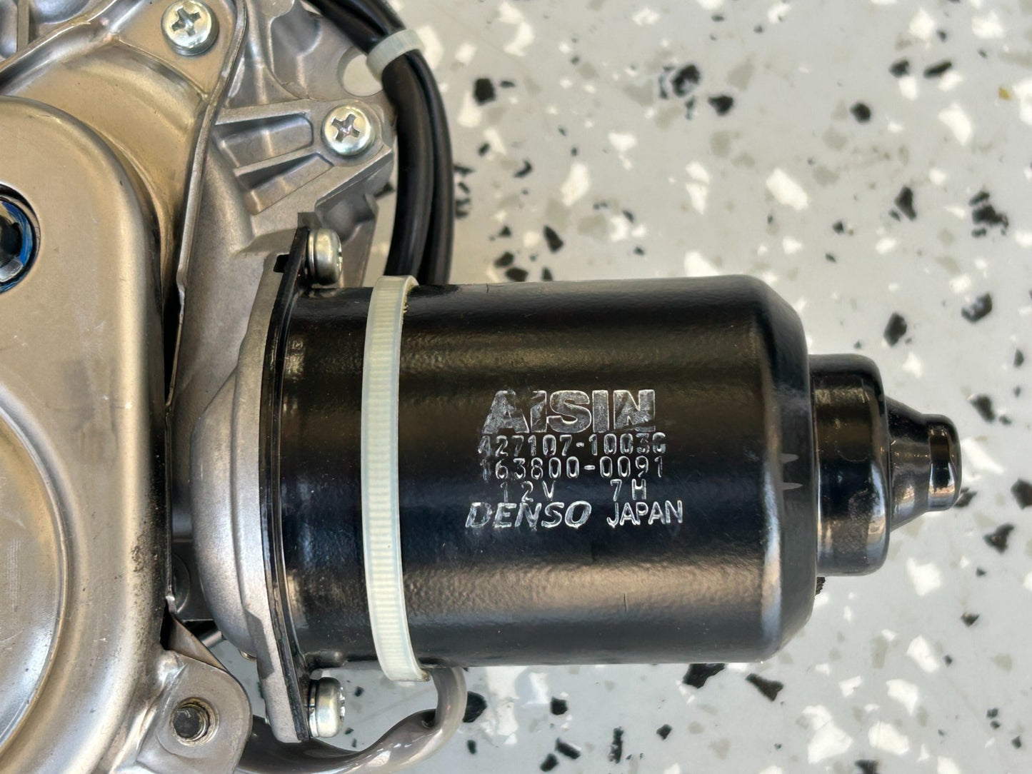 2006-2008 Lexus RX400H Rear Tailgate Power Lift Actuator Motor OEM 68910-0E014