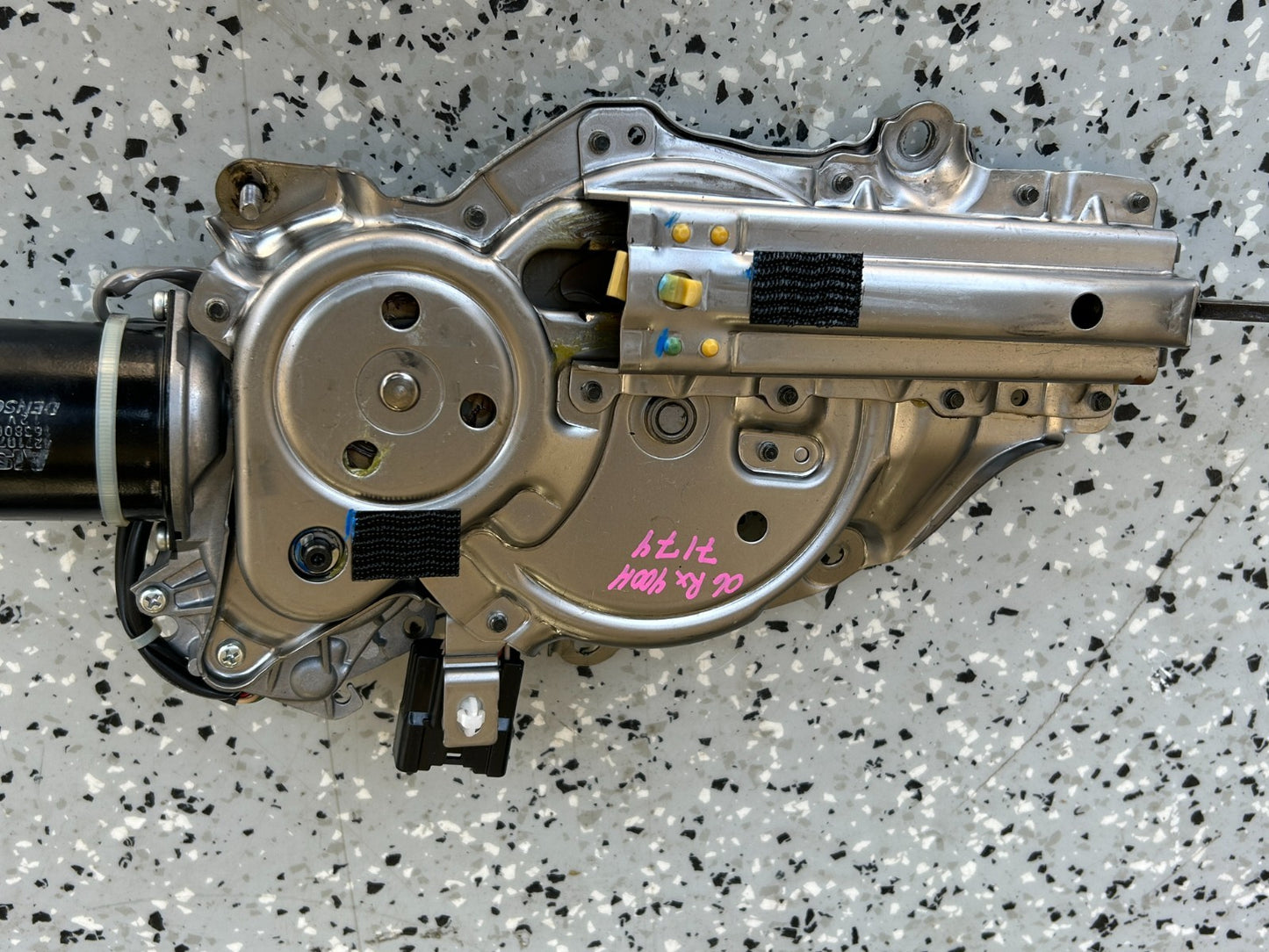 2006-2008 Lexus RX400H Rear Tailgate Power Lift Actuator Motor OEM 68910-0E014