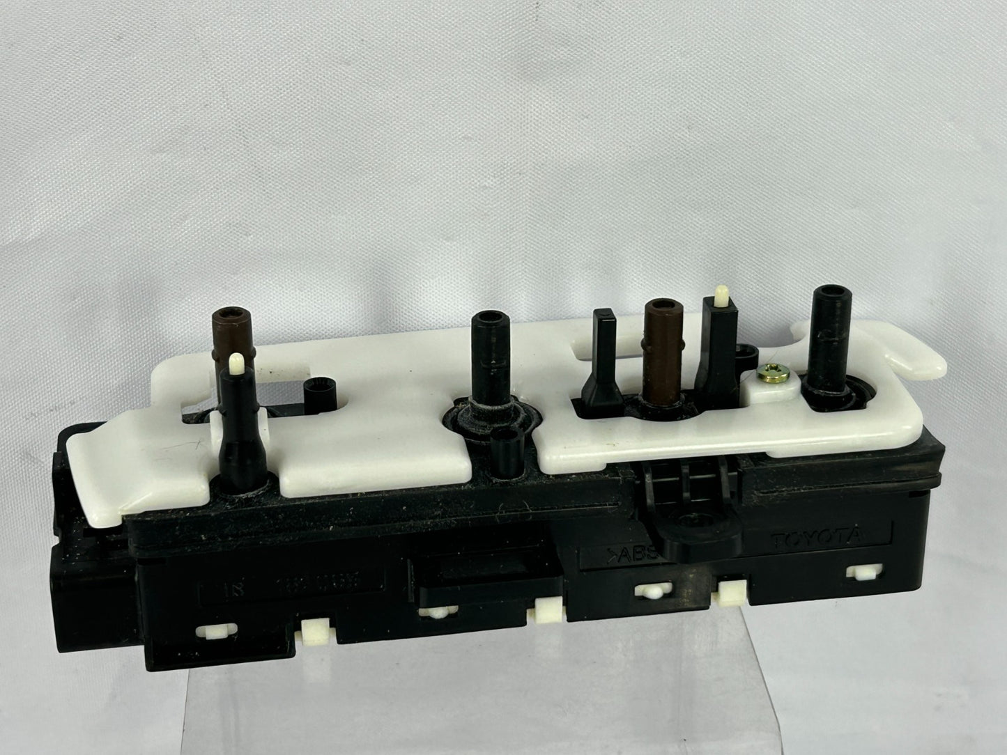 2001-2004 Toyota Sequoia Front Right Side Seat Control Switches OEM 84922-34010