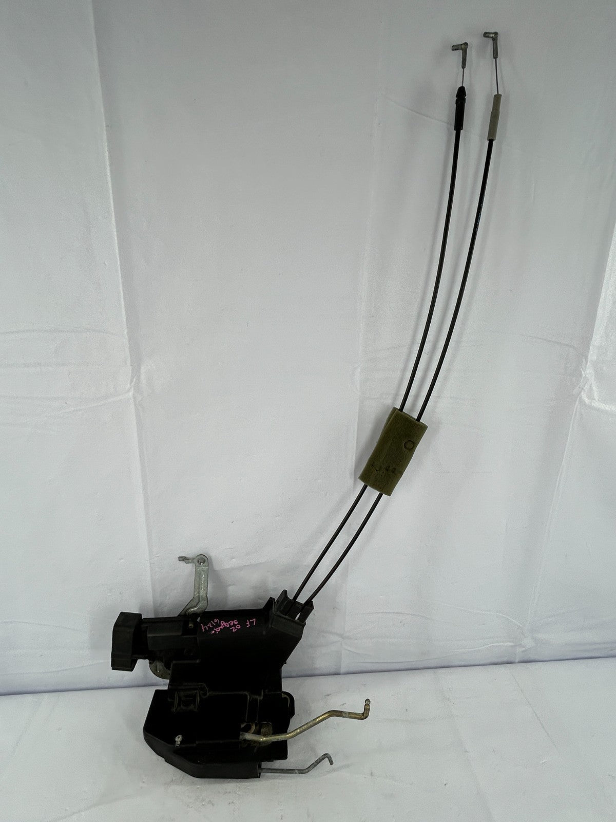 2001-2007 Toyota Sequoia Front Left Door Lock Latch Actuator OEM 69040-0C020