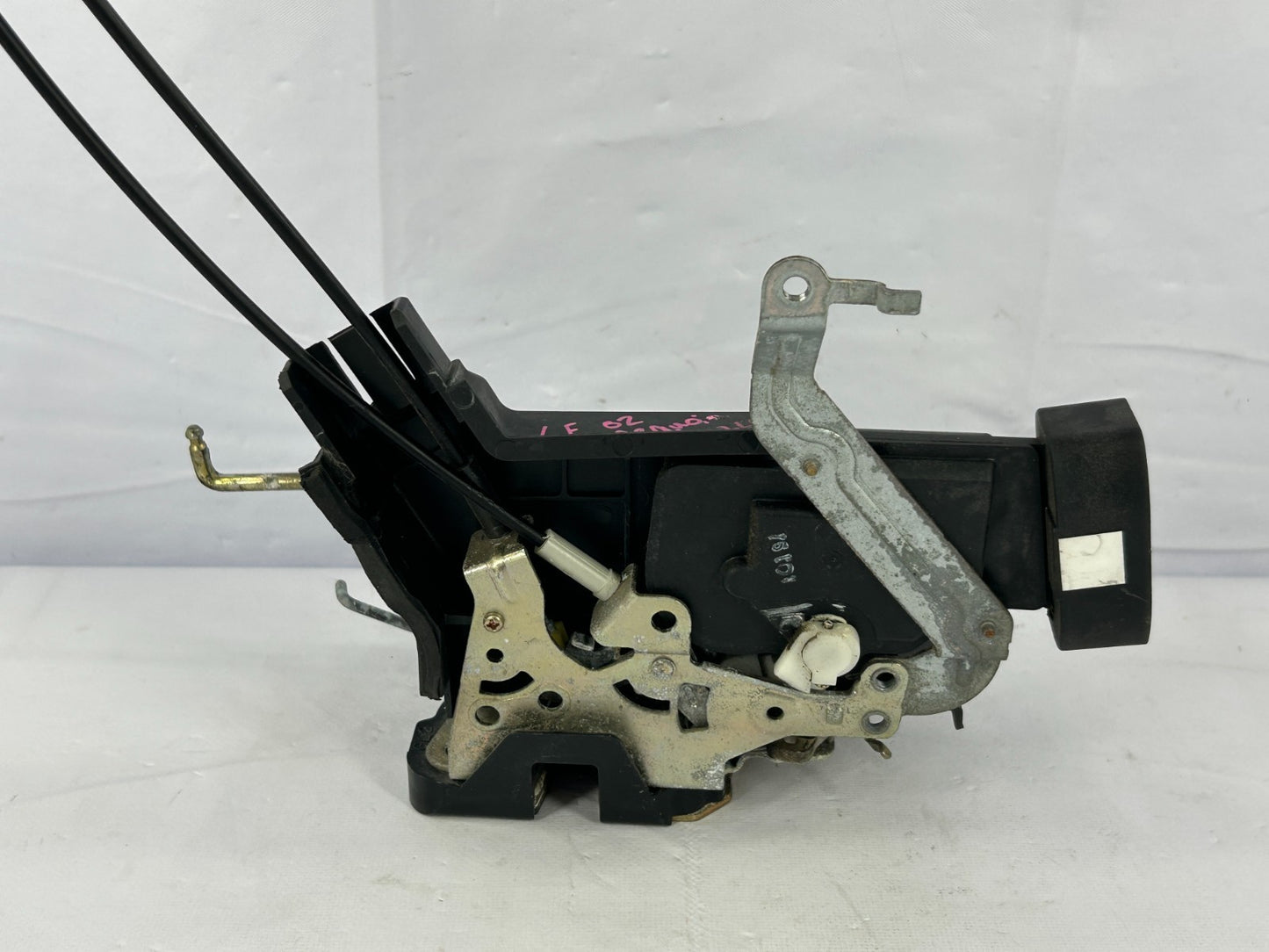2001-2007 Toyota Sequoia Front Left Door Lock Latch Actuator OEM 69040-0C020