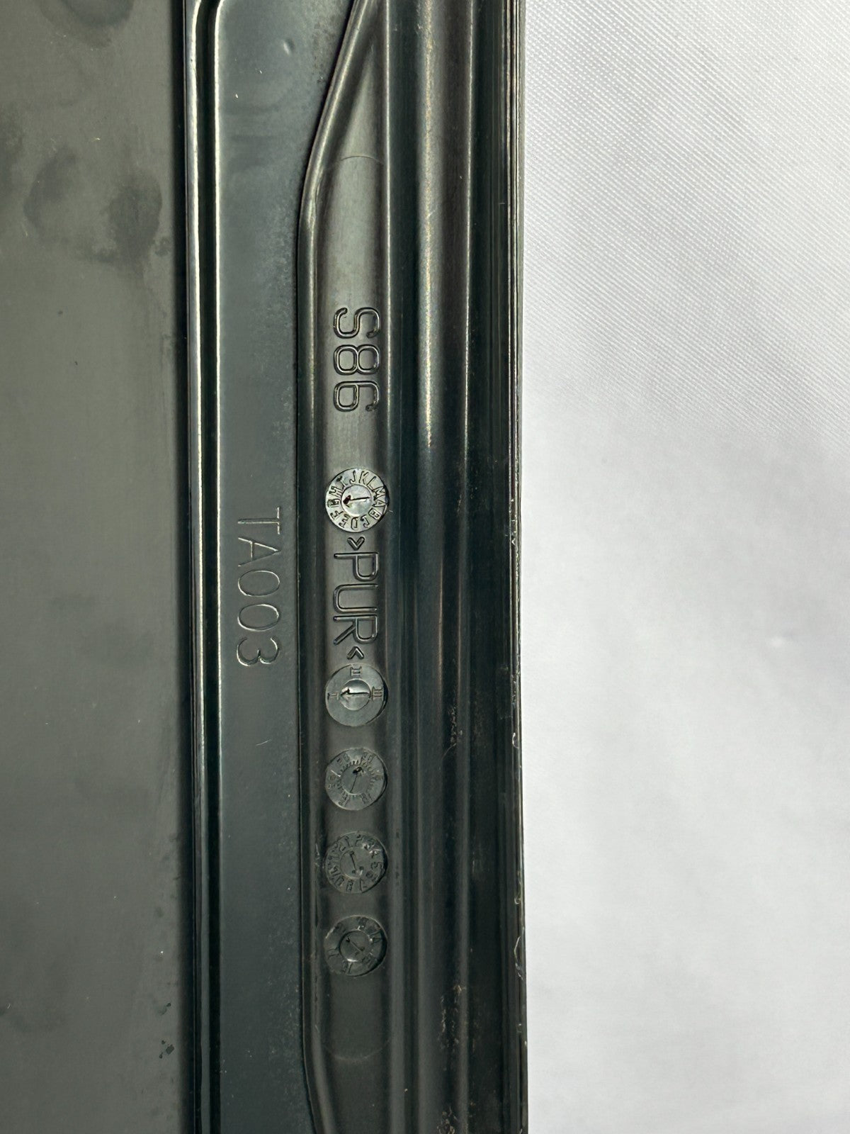 2016-2021 Mazda CX-3 Sunroof Moonroof Sliding Glass Panel OEM DH2N-69-810A