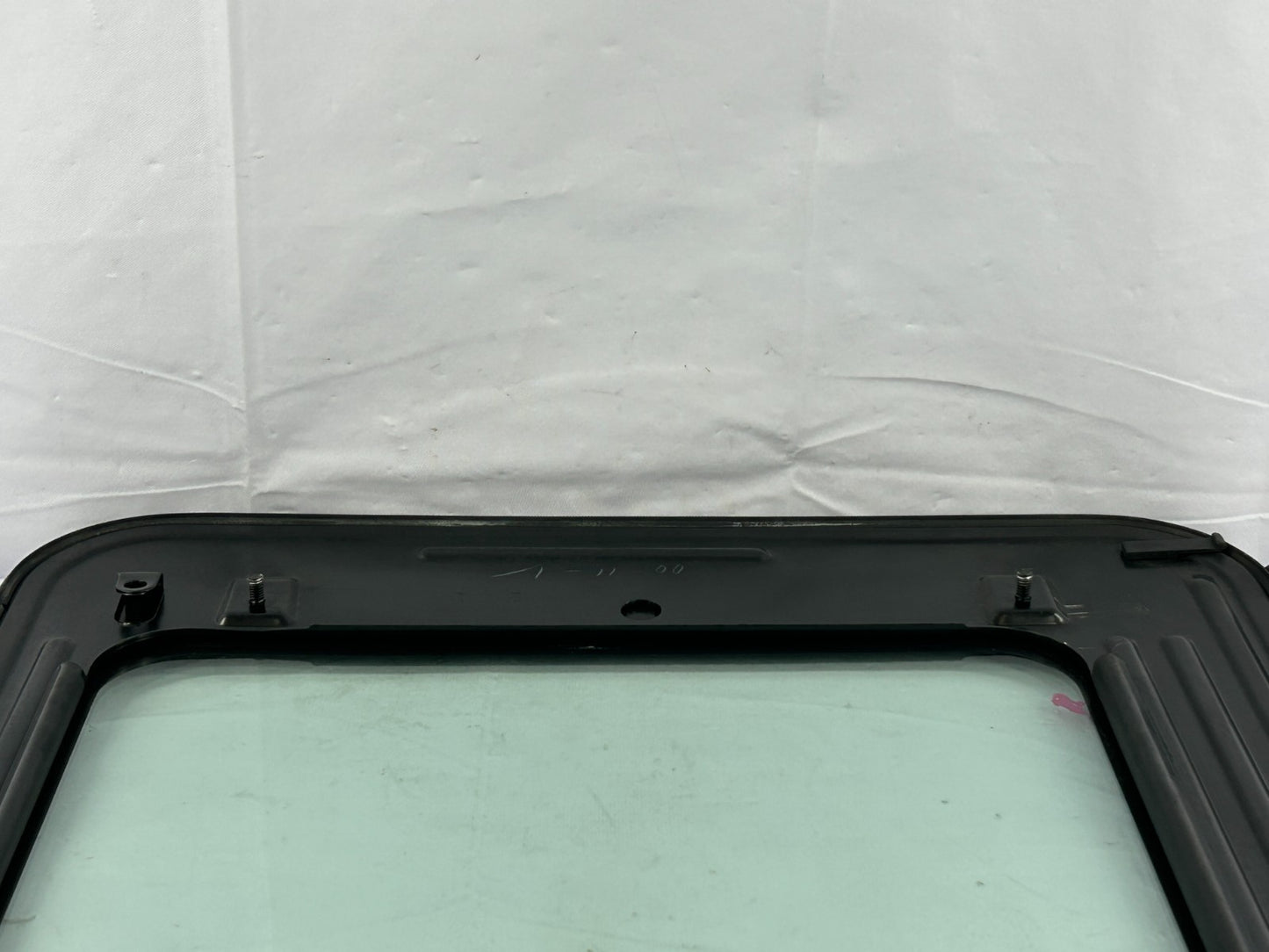 2000-2004 Nissan Pathfinder Sunroof Sun Roof Moonroof Top Glass OEM 91210-5W501