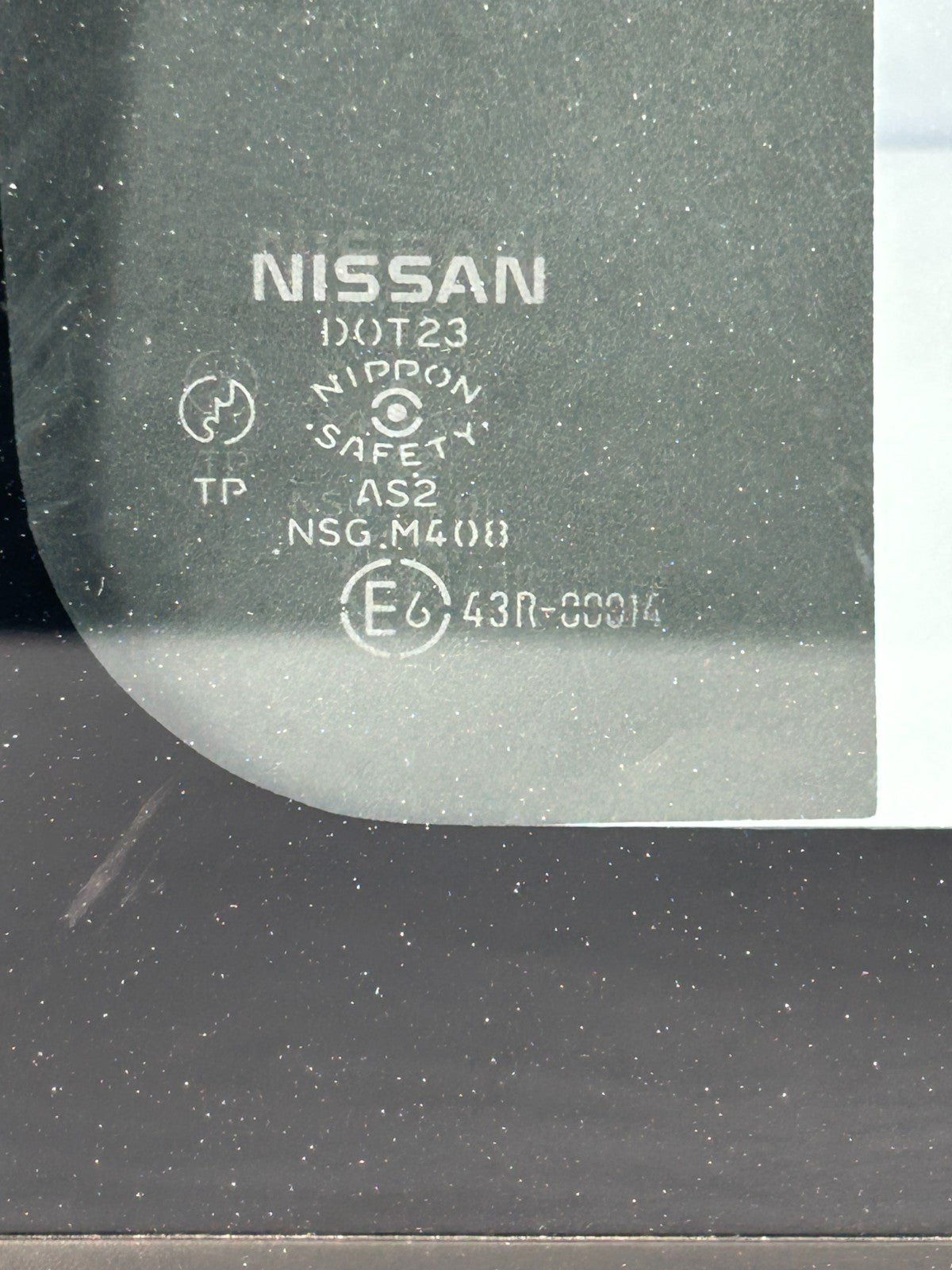 2000-2004 Nissan Pathfinder Sunroof Sun Roof Moonroof Top Glass OEM 91210-5W501