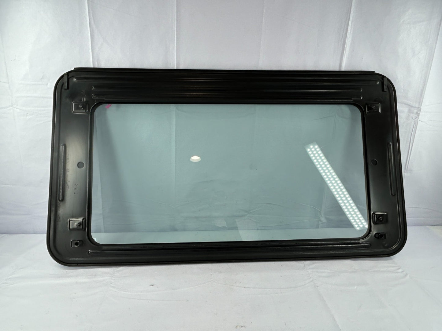 2000-2004 Nissan Pathfinder Sunroof Sun Roof Moonroof Top Glass OEM 91210-5W501