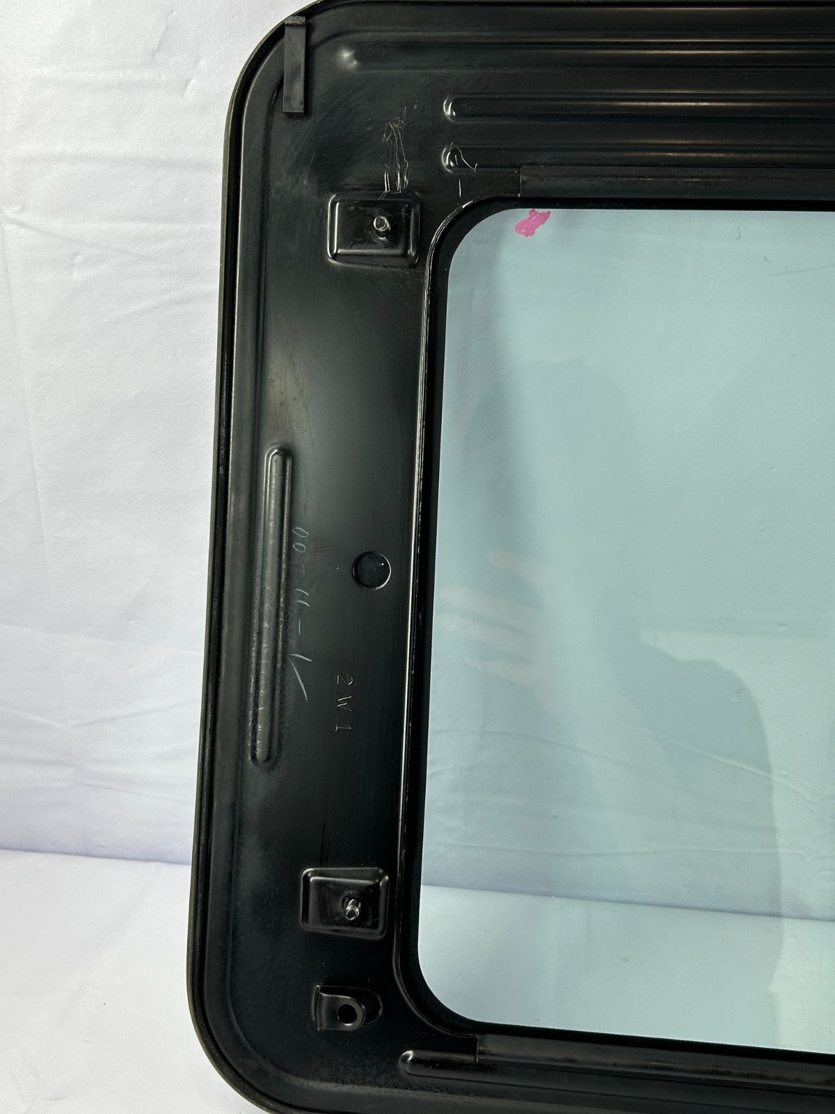 2000-2004 Nissan Pathfinder Sunroof Sun Roof Moonroof Top Glass OEM 91210-5W501