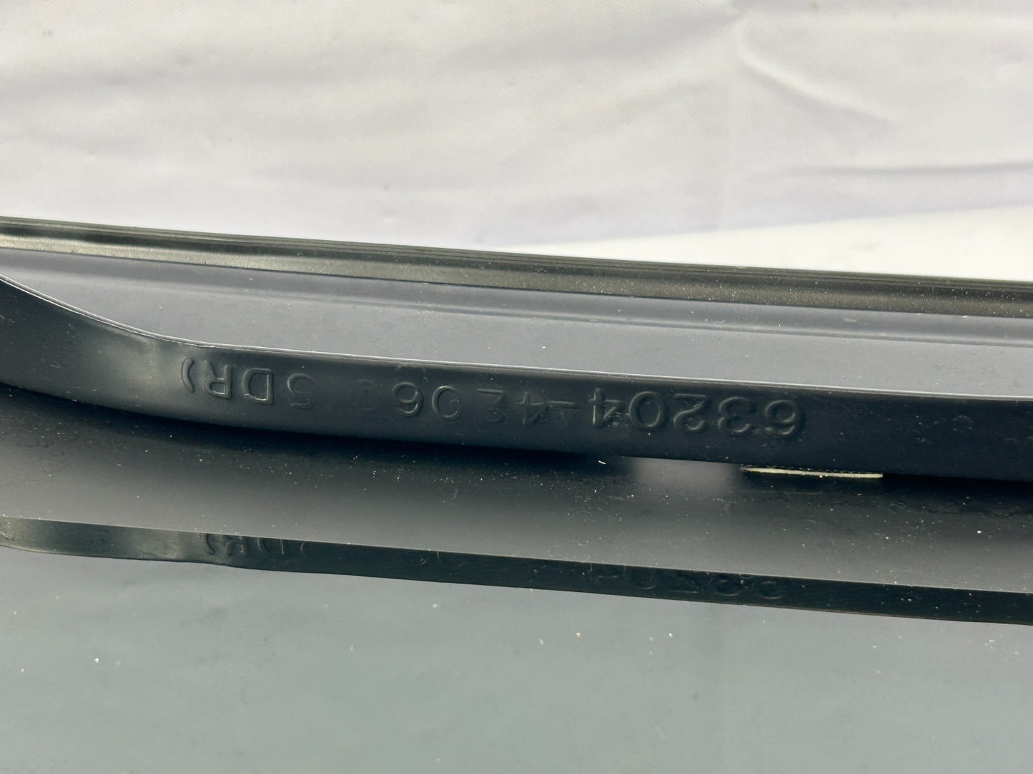 03-04 Toyota RAV4 Sunroof Sun Roof Moonroof Sliding Glass Panel OEM 63201-42071