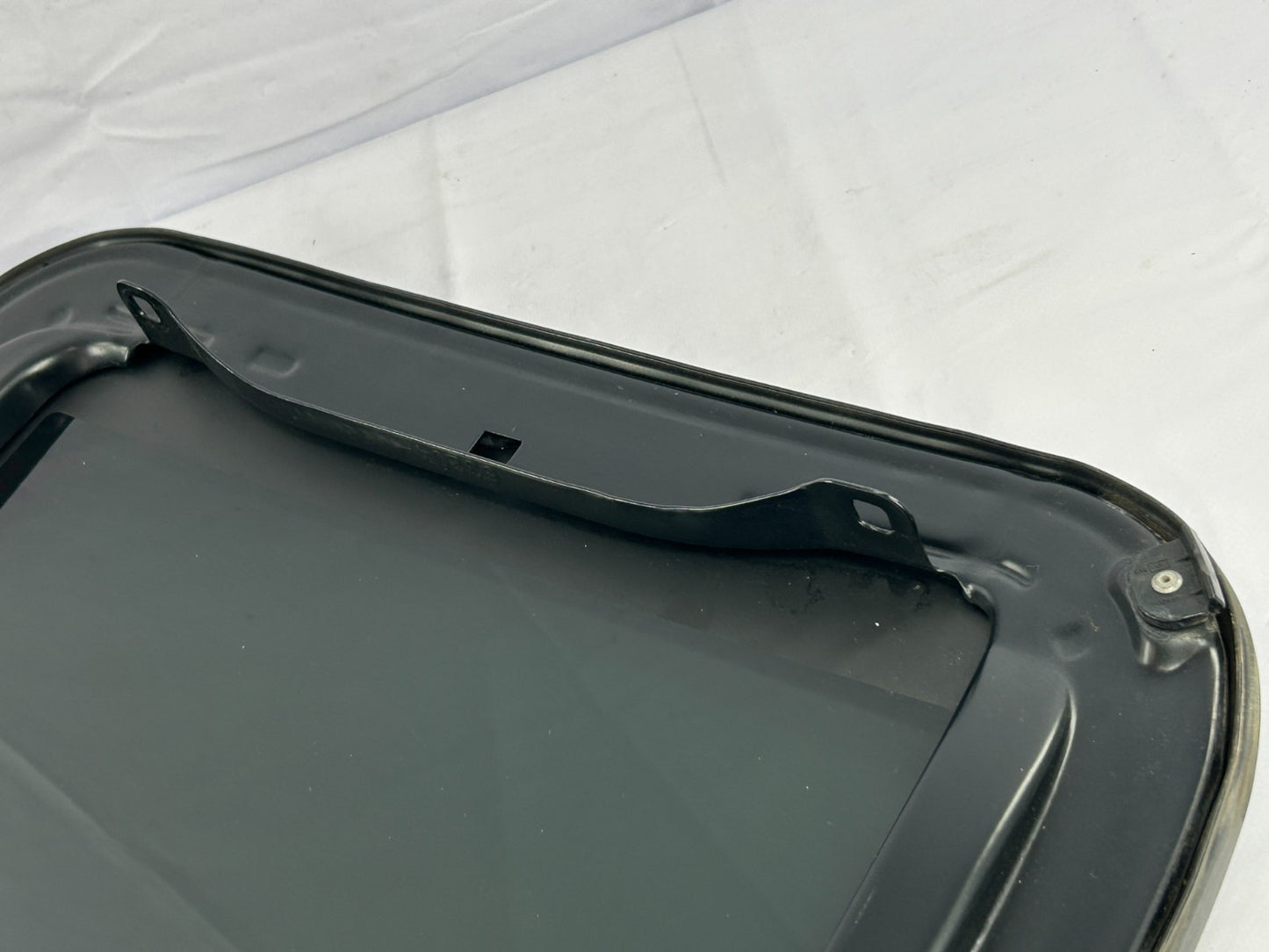 03-04 Toyota RAV4 Sunroof Sun Roof Moonroof Sliding Glass Panel OEM 63201-42071