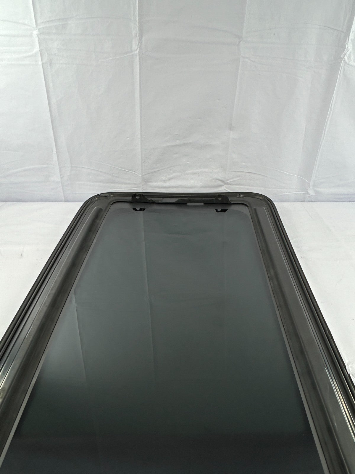 2002-2006 Toyota Camry Sun Roof Moon Roof Sliding Glass Panel OEM 63201-AA020