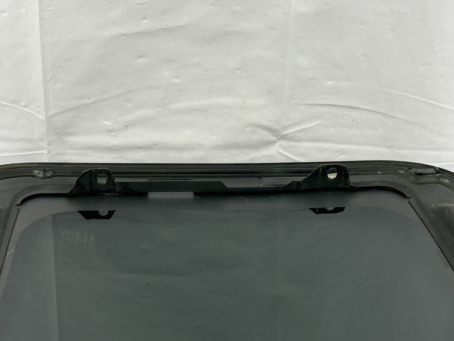 2002-2006 Toyota Camry Sun Roof Moon Roof Sliding Glass Panel OEM 63201-AA020