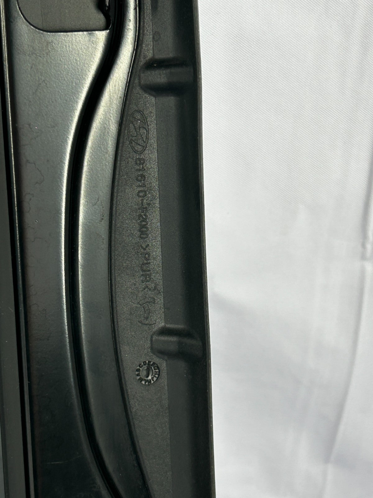 16-23 Hyundai Elantra Sunroof Moonroof Sliding Glass Panel OEM 81610-F2000