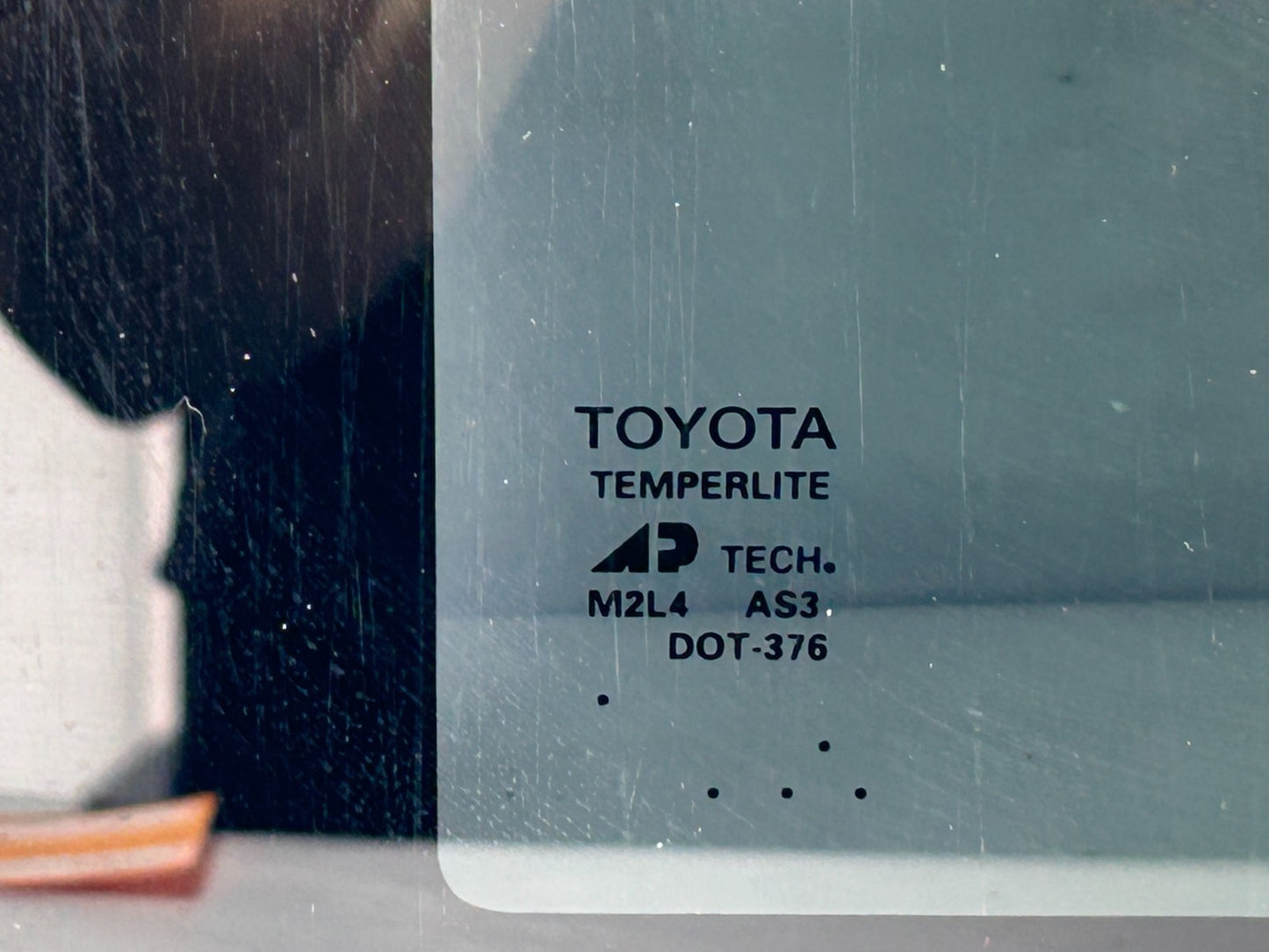 01-07 Toyota Sequoia Sunroof Sun Roof Moon Roof Sliding Glass OEM 63201-0C010