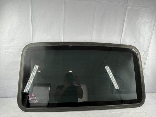 2003-2008 Toyota Matrix Sunroof Sun Roof Moon Roof Sliding Glass OEM 63201-01010