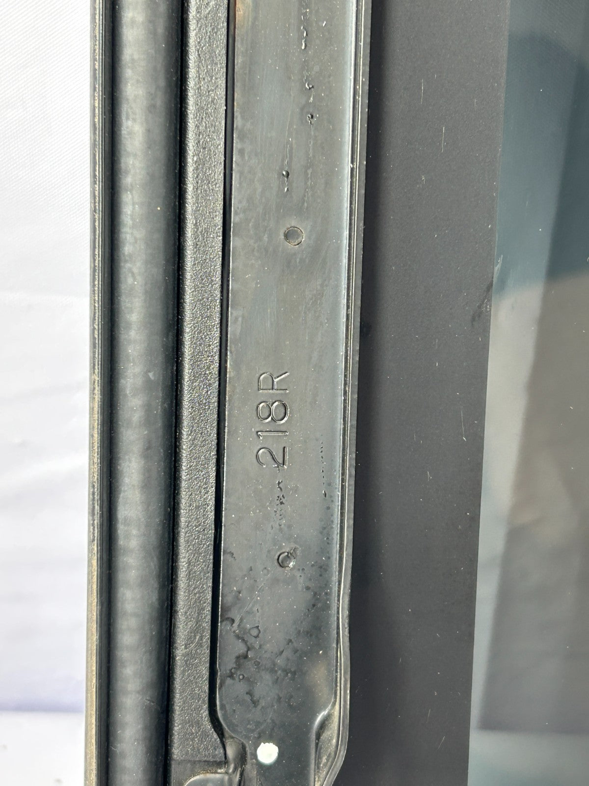 2003-2008 Toyota Matrix Sunroof Sun Roof Moon Roof Sliding Glass OEM 63201-01010