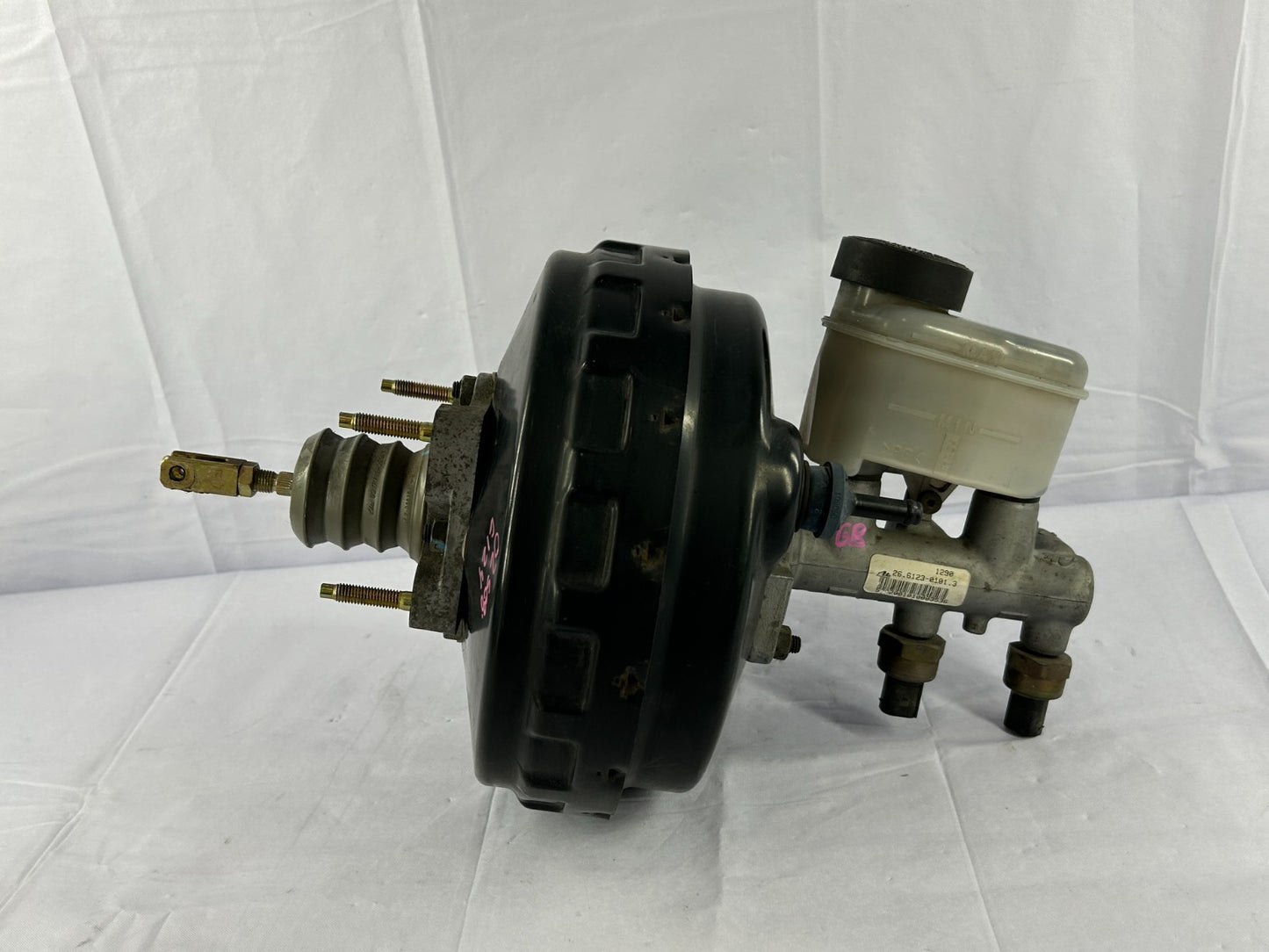 2001-2003 Toyota Sequoia Power Brake Booster Master Cylinder OEM 44610-0C030