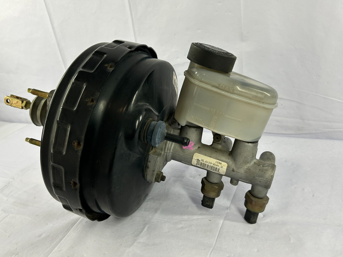 2001-2003 Toyota Sequoia Power Brake Booster Master Cylinder OEM 44610-0C030