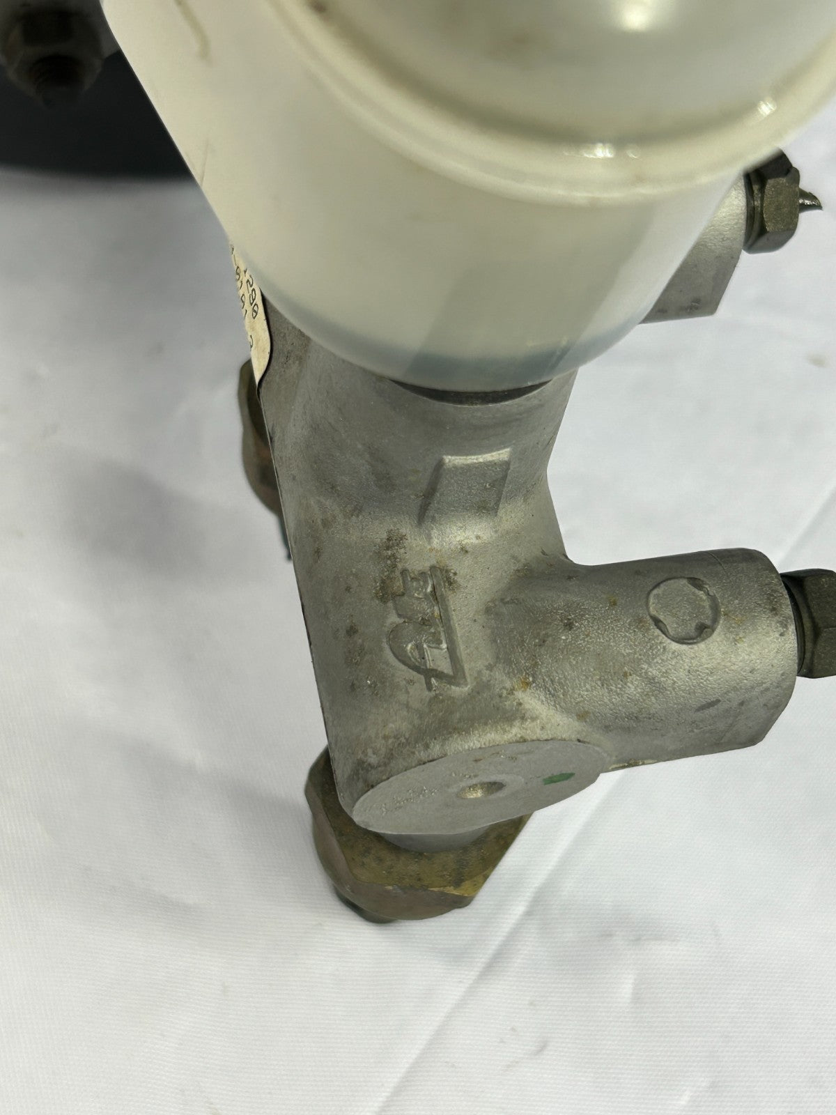 2001-2003 Toyota Sequoia Power Brake Booster Master Cylinder OEM 44610-0C030