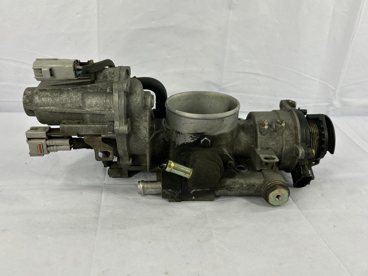 2001-2003 Toyota Sequoia Fuel Injection Throttle Body with Motor OEM 22030-50142