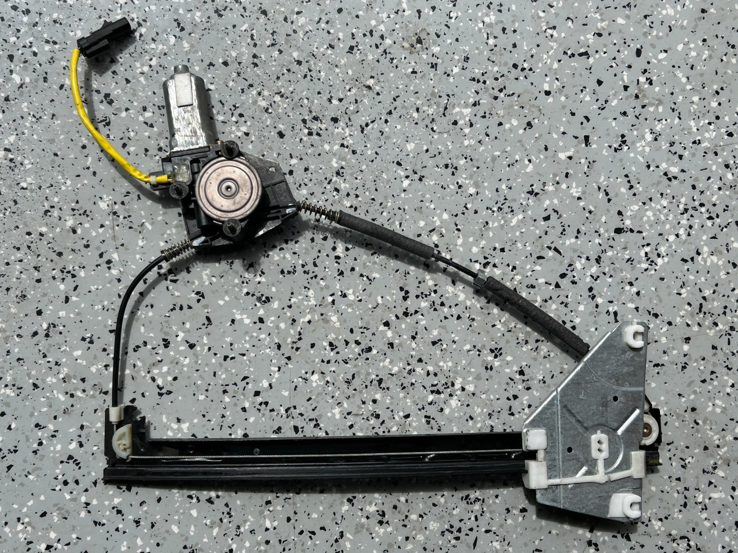 01-04 Jeep Grand Cherokee Rear Left Side Door Window Regulator OEM 55362285AD