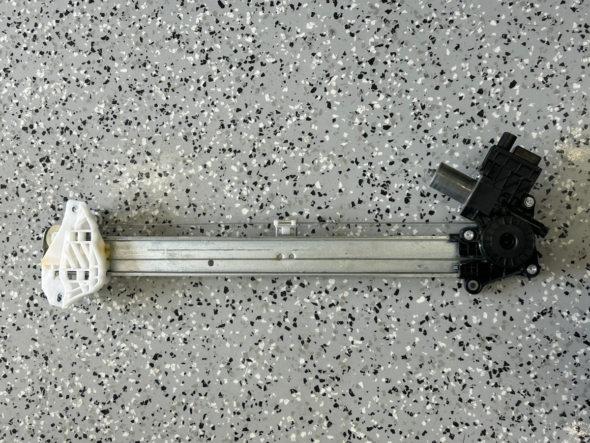 17-23 Subaru Impreza Front Right Door Window Regulator & Motor OEM 61041FL00B