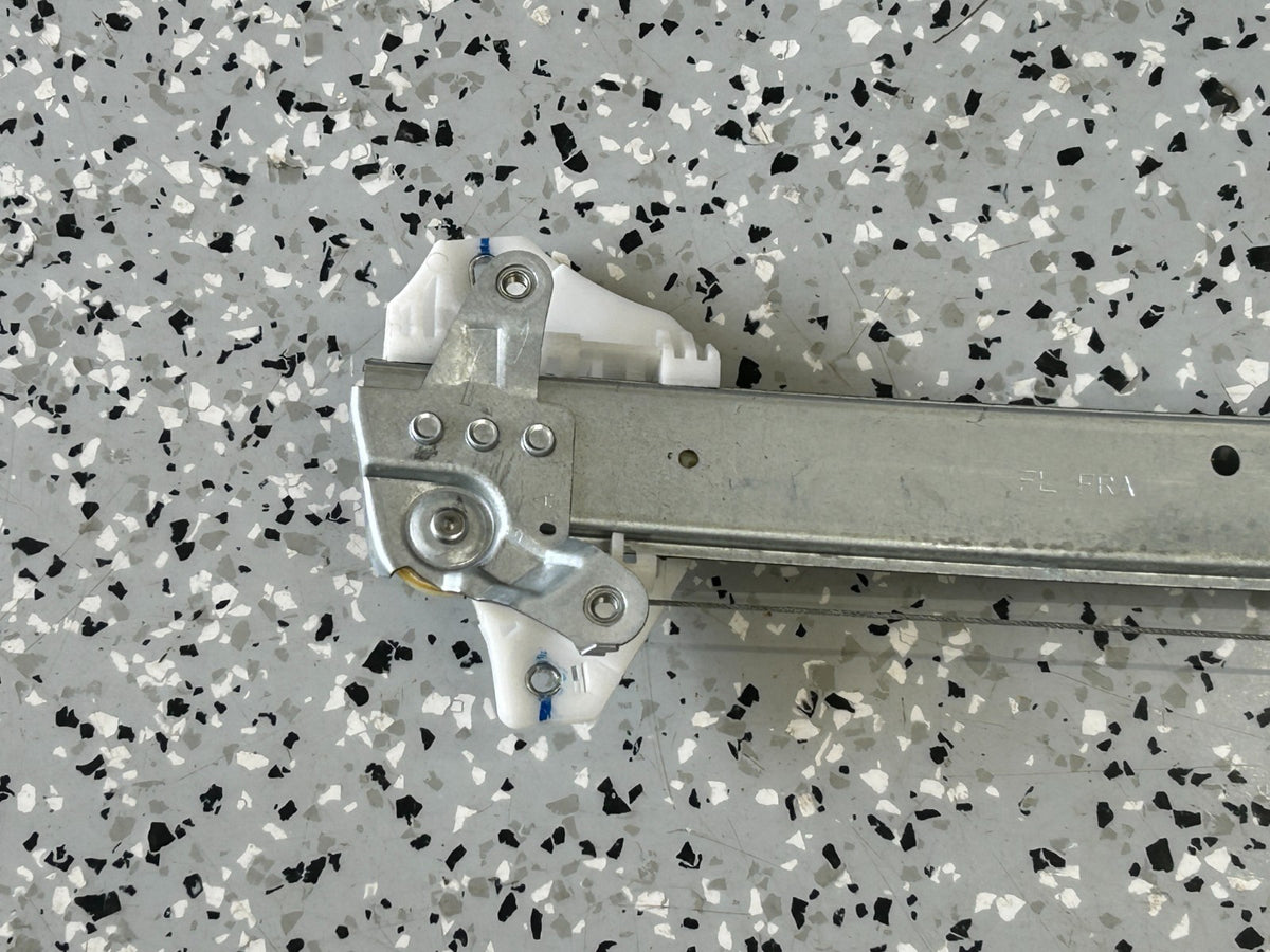 17-23 Subaru Impreza Front Right Door Window Regulator & Motor OEM 61041FL00B