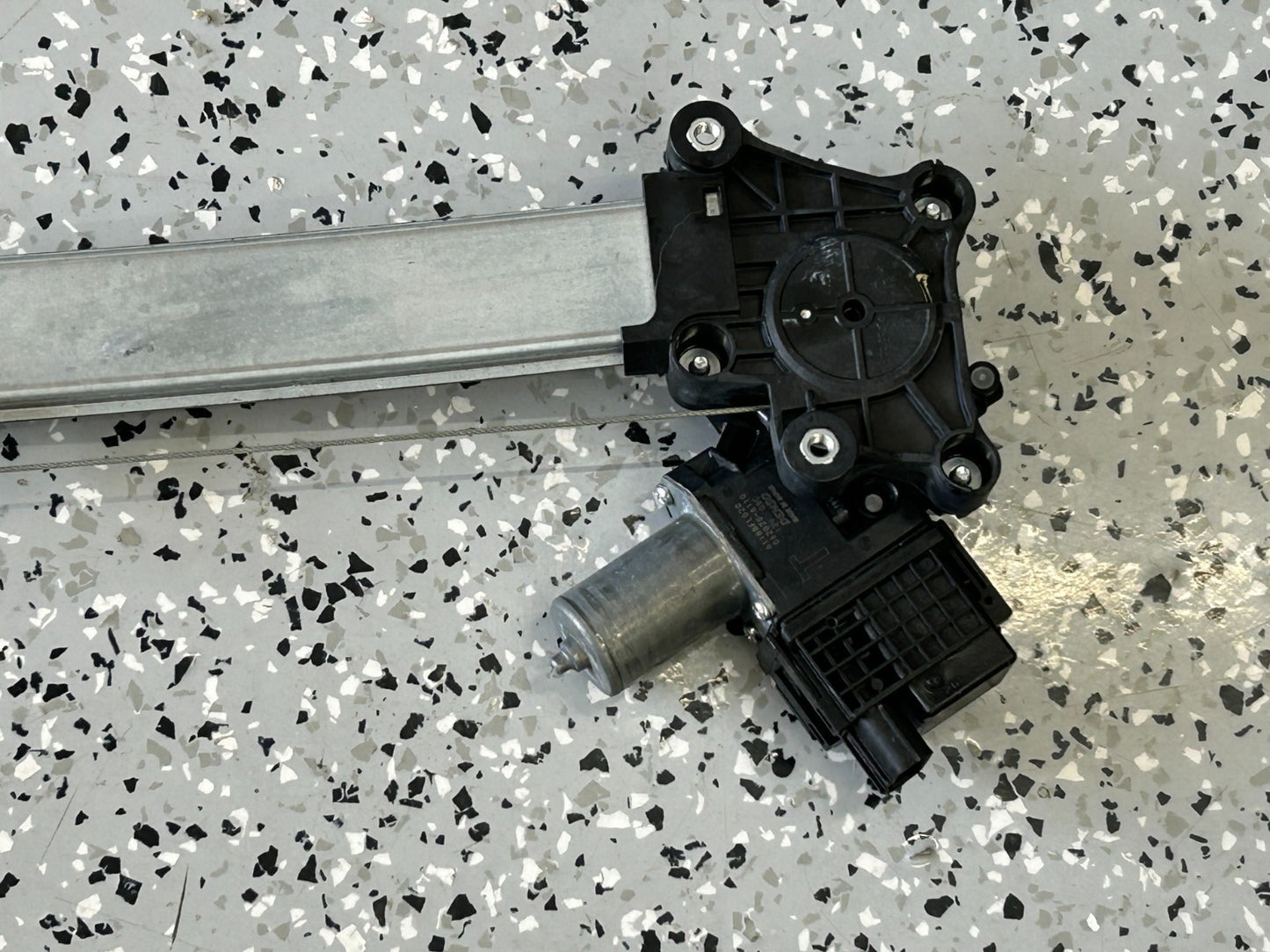 17-23 Subaru Impreza Front Right Door Window Regulator and Motor OEM 61041FL00B