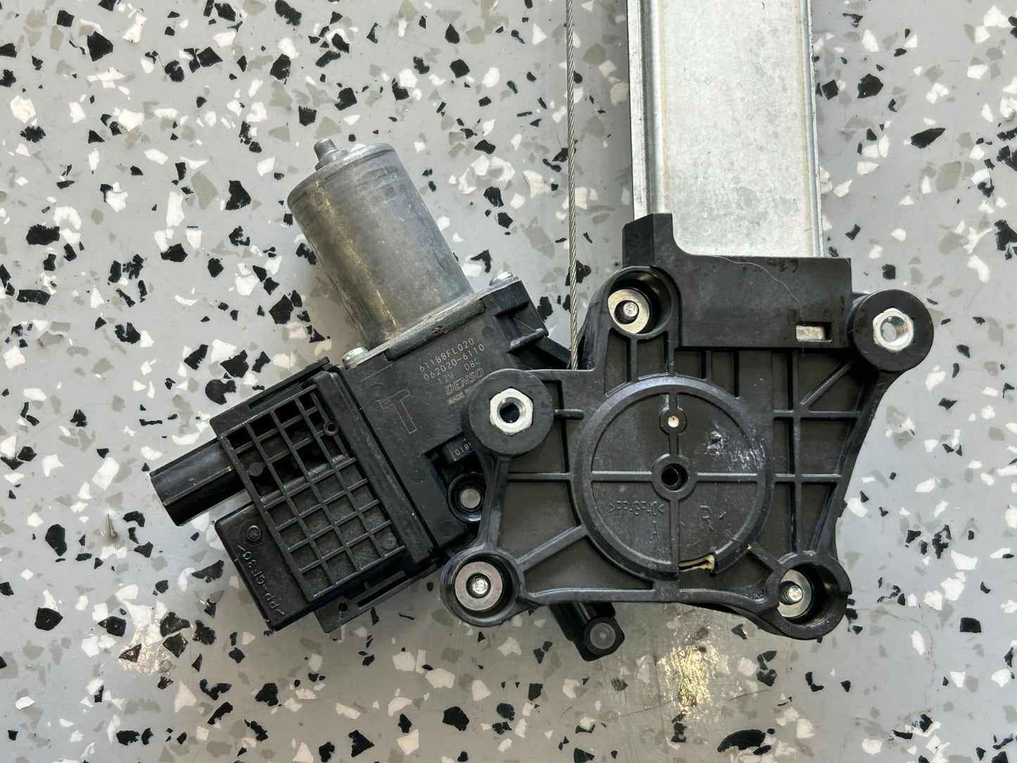 17-23 Subaru Impreza Front Right Door Window Regulator and Motor OEM 61041FL00B