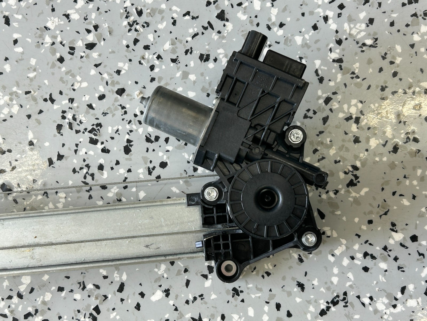 17-23 Subaru Impreza Front Right Door Window Regulator and Motor OEM 61041FL00B