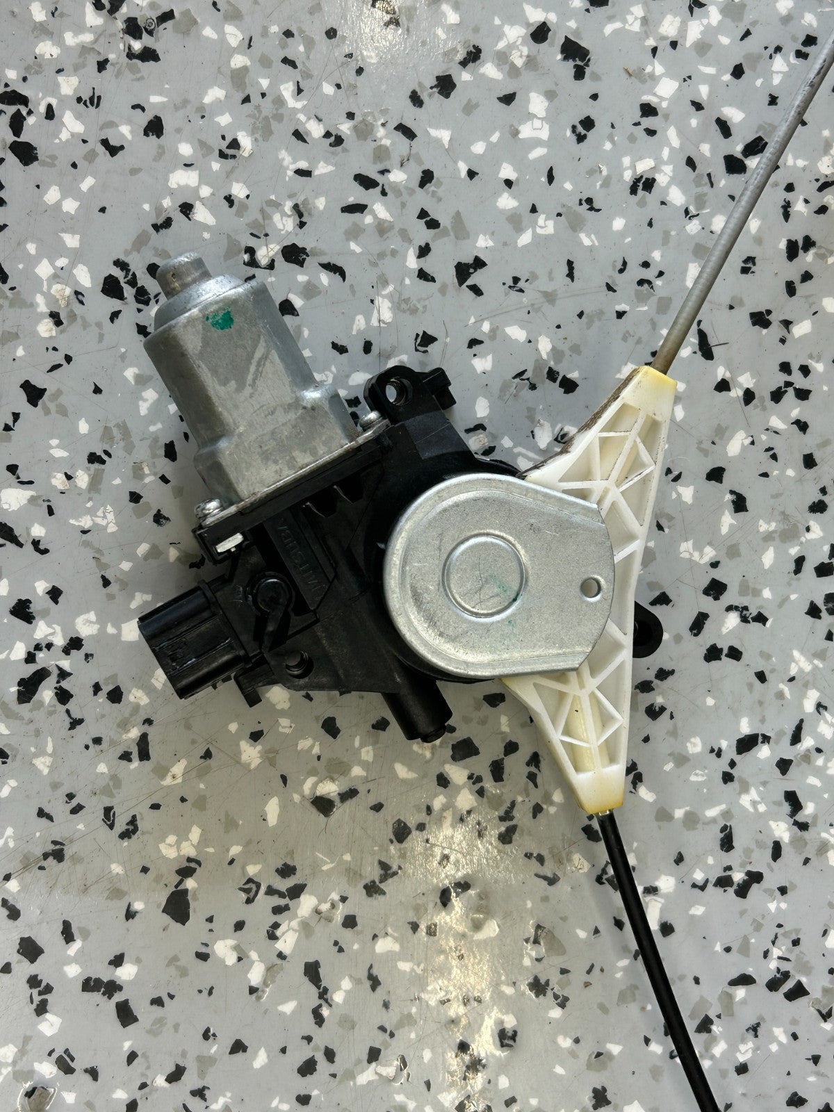 2010-2014 Subaru Outback Rear Left Door Window Regulator & Motor OEM 61042AJ01A