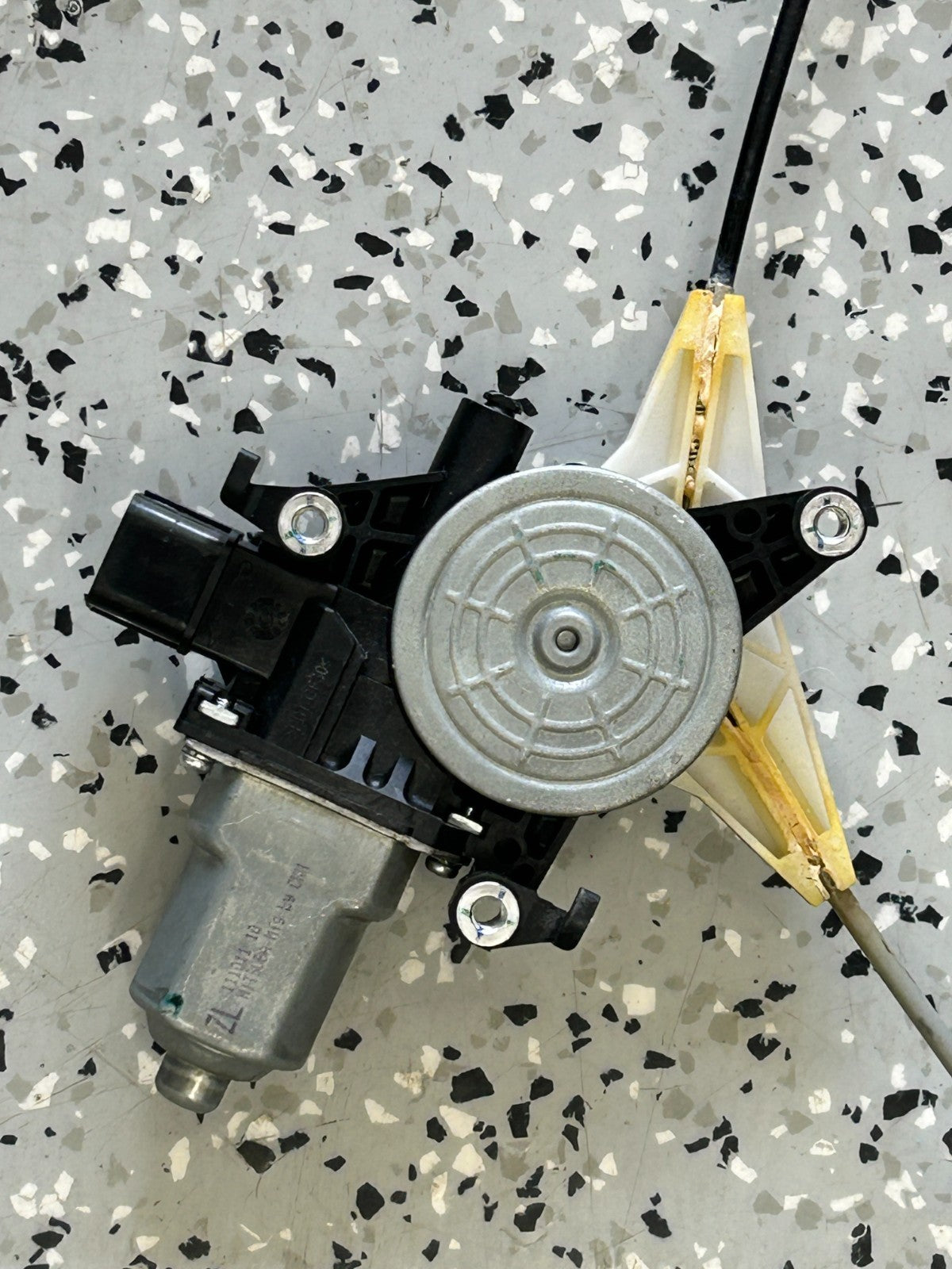 2010-2014 Subaru Outback Rear Left Door Window Regulator & Motor OEM 61042AJ01A