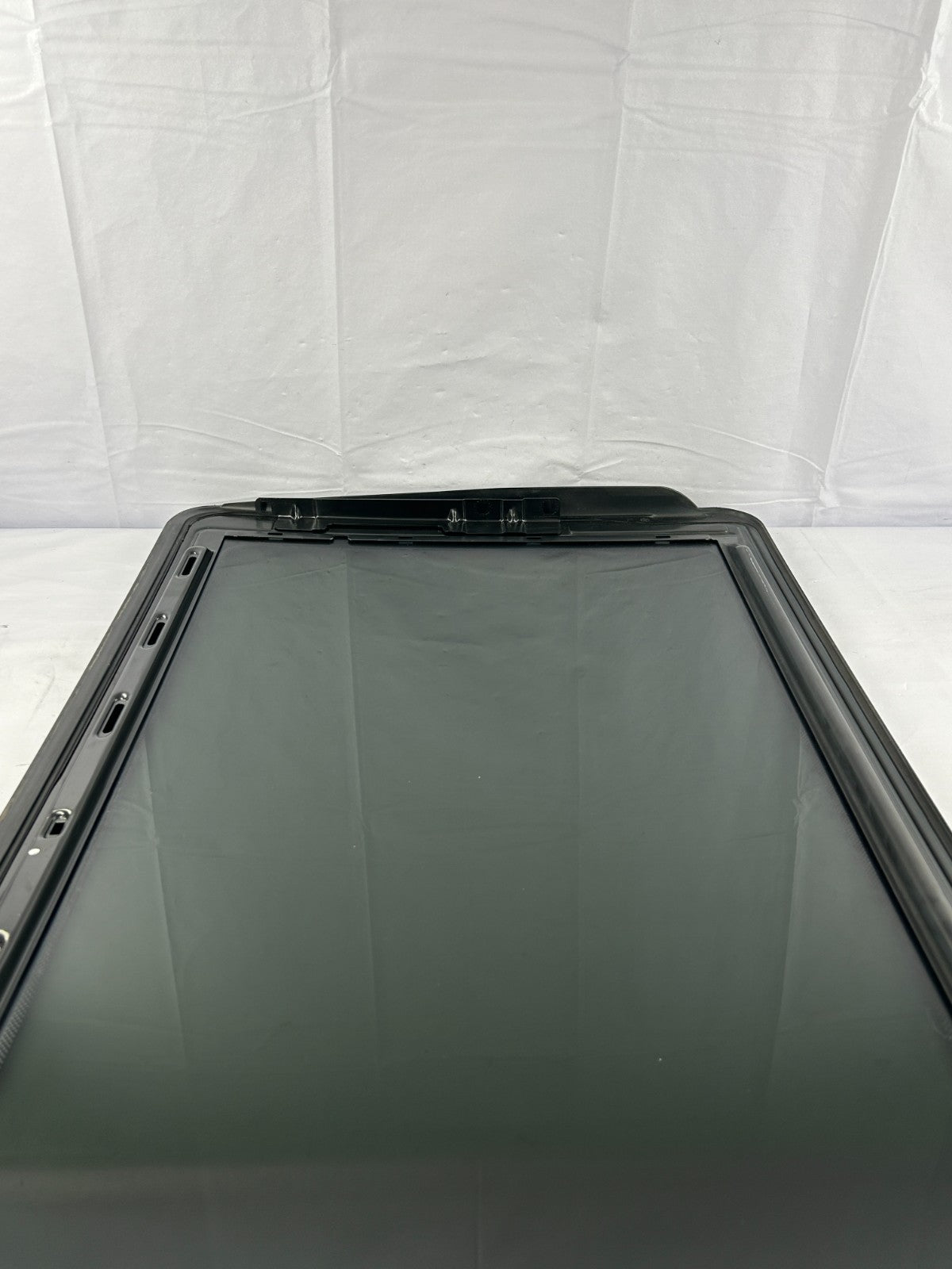 1996-2003 Mercedes E320 Sunroof Moonroof Sliding Glass Panel OEM 210-780-02-21
