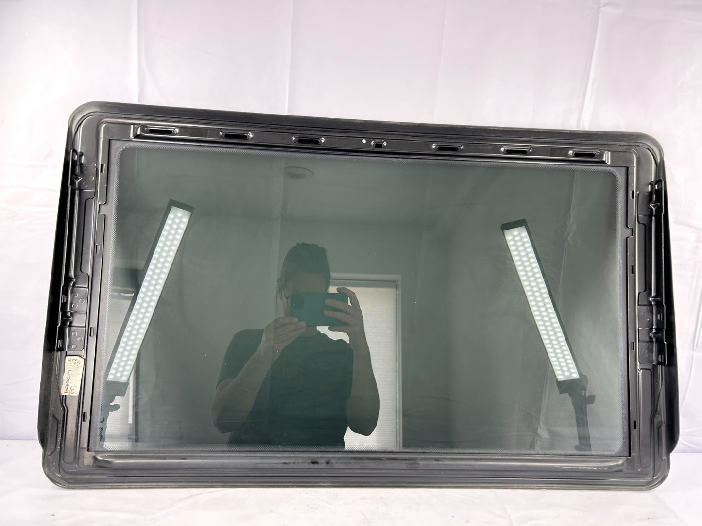 1996-2003 Mercedes E320 Sunroof Moonroof Sliding Glass Panel OEM 210-780-02-21