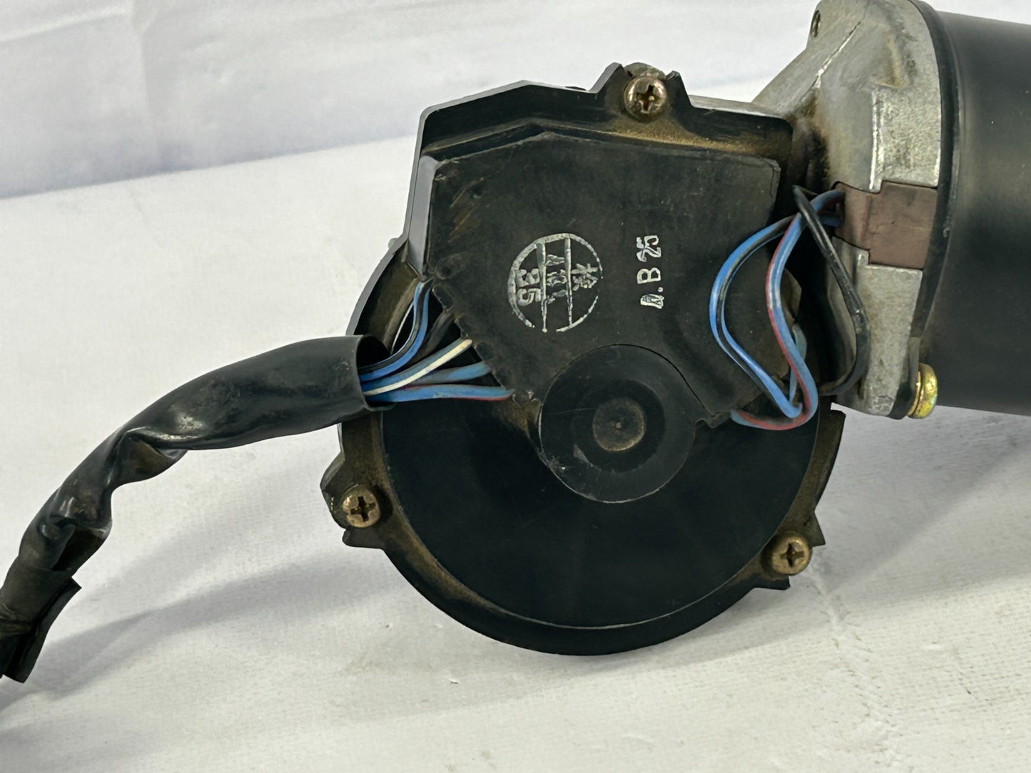 1999-2003 Lexus RX300 Front Windshield Wiper Motor OEM 85110-48030