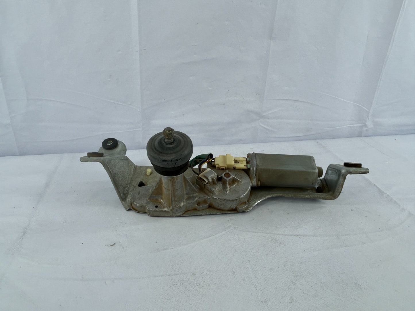 2000-2004 Subaru Legacy Outback Rear Windshield Wiper Motor Assy OEM 86511AE05B