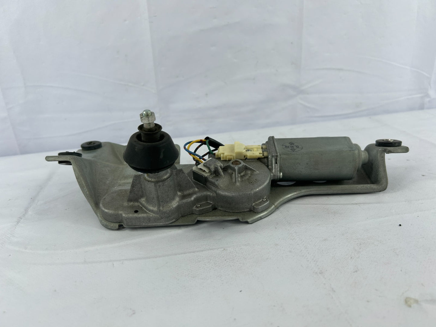 2005-2007 Subaru Impreza Rear Windshield Wiper Motor Assembly OEM 86510FE130