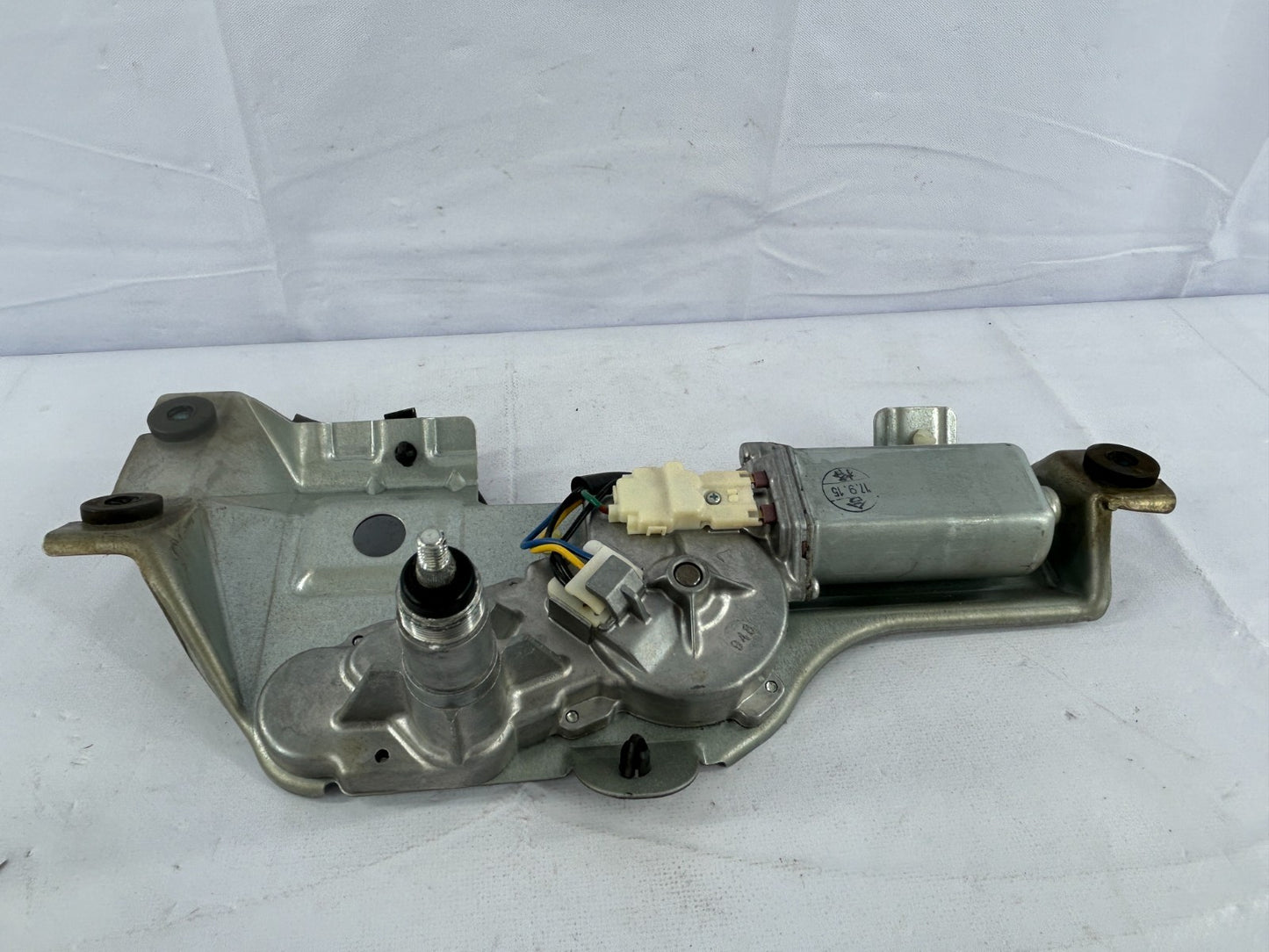 2002-2004 Subaru Impreza Rear Windshield Wiper Motor Assembly OEM 86510FE040