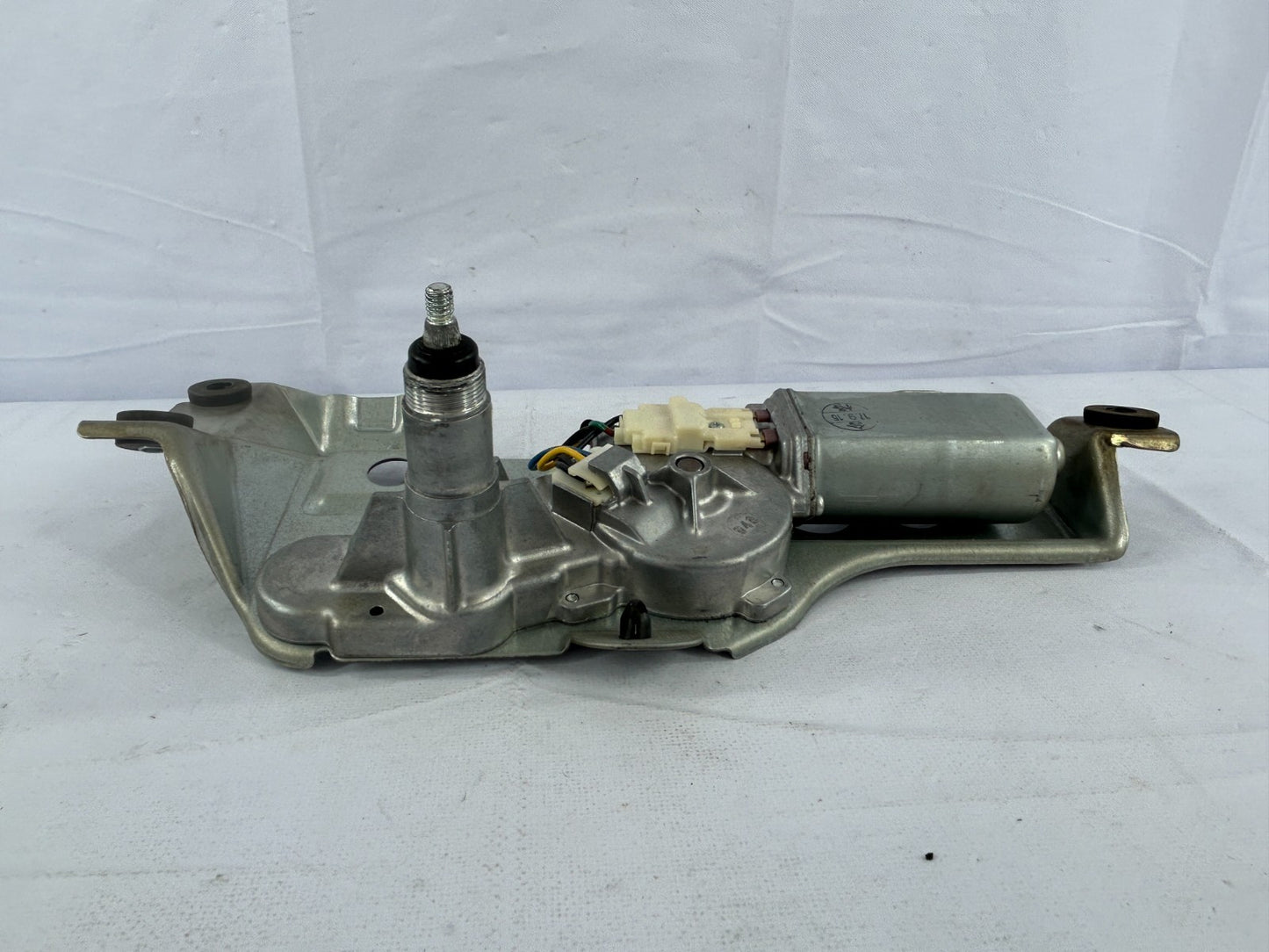 2002-2004 Subaru Impreza Rear Windshield Wiper Motor Assembly OEM 86510FE040