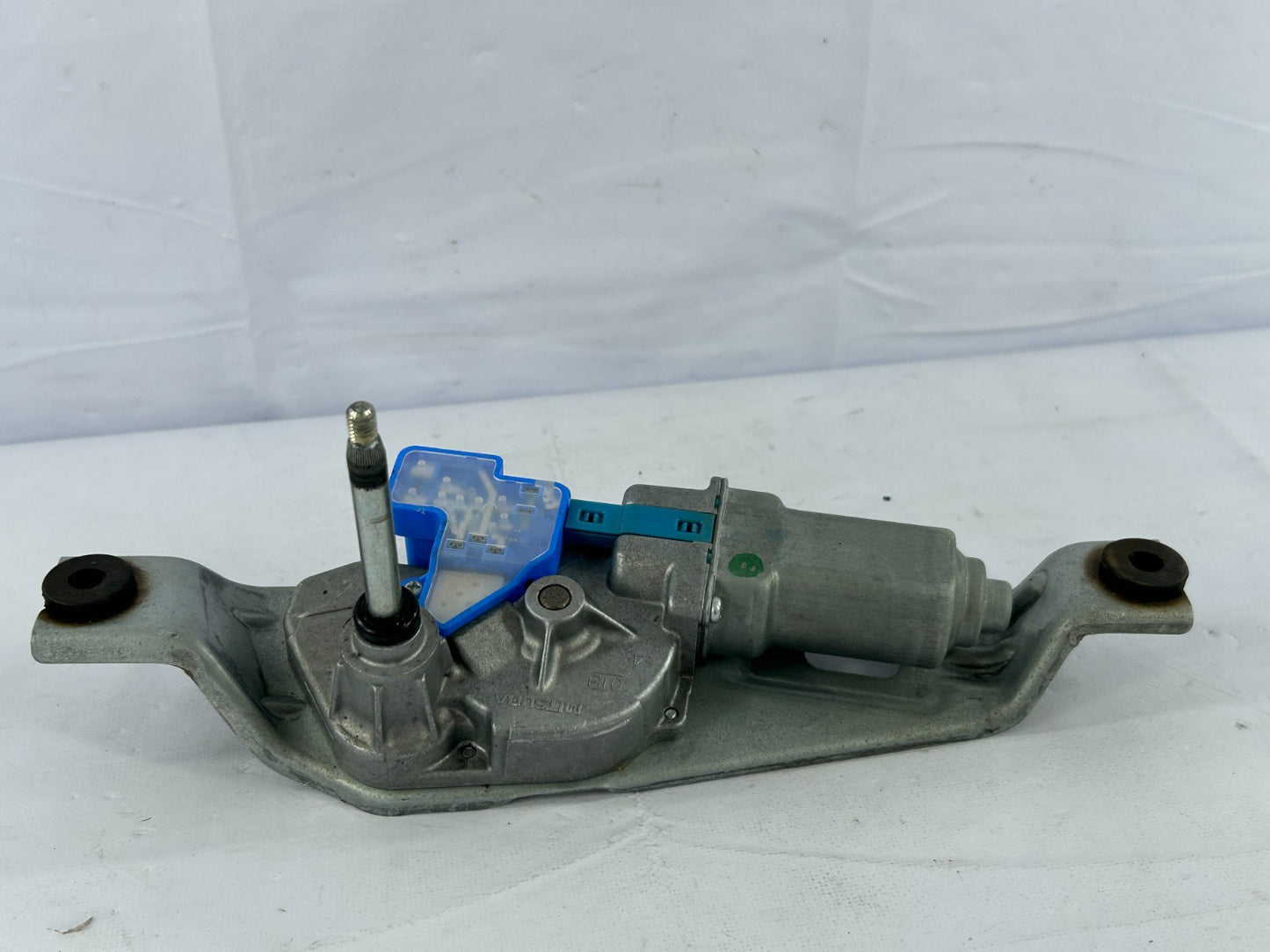 2010-2011 Subaru Impreza Rear Windshield Wiper Motor Assembly OEM 86510FG090