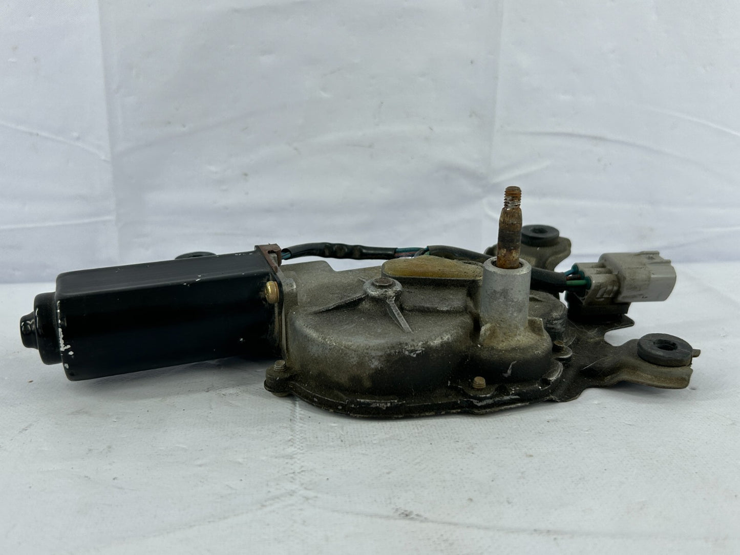 2001-2007 Toyota Sequoia Rear Liftgate Back Glass Wiper Motor OEM 85130-34010
