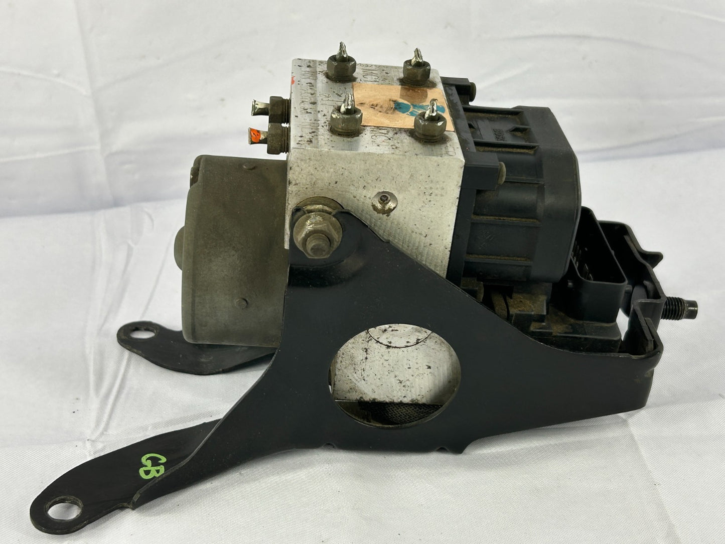 2000-2001 Subaru Legacy Outback ABS Brake Pump Modulator Actuator OEM 27534AE01A