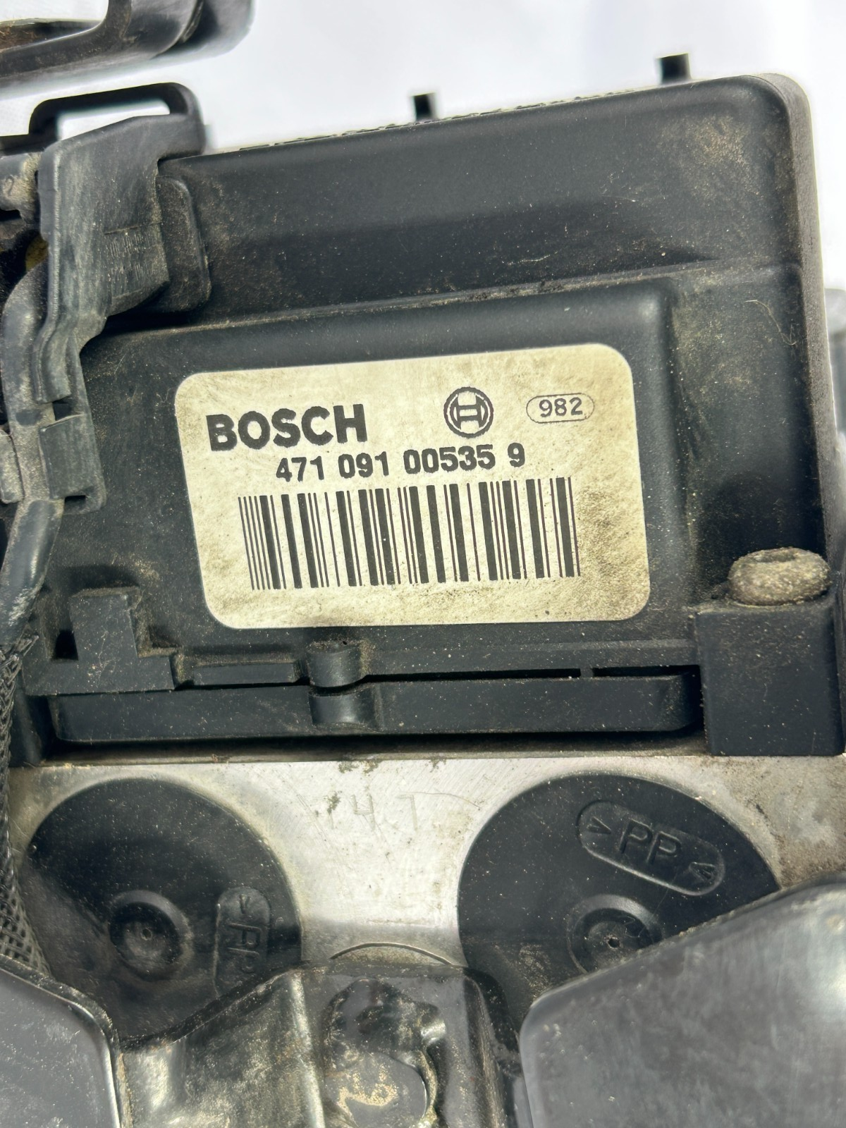 2000-2001 Subaru Legacy Outback ABS Brake Pump Modulator Actuator OEM 27534AE01A