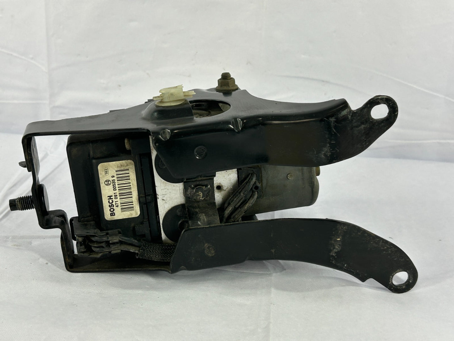 2000-2001 Subaru Legacy Outback ABS Brake Pump Modulator Actuator OEM 27534AE01A